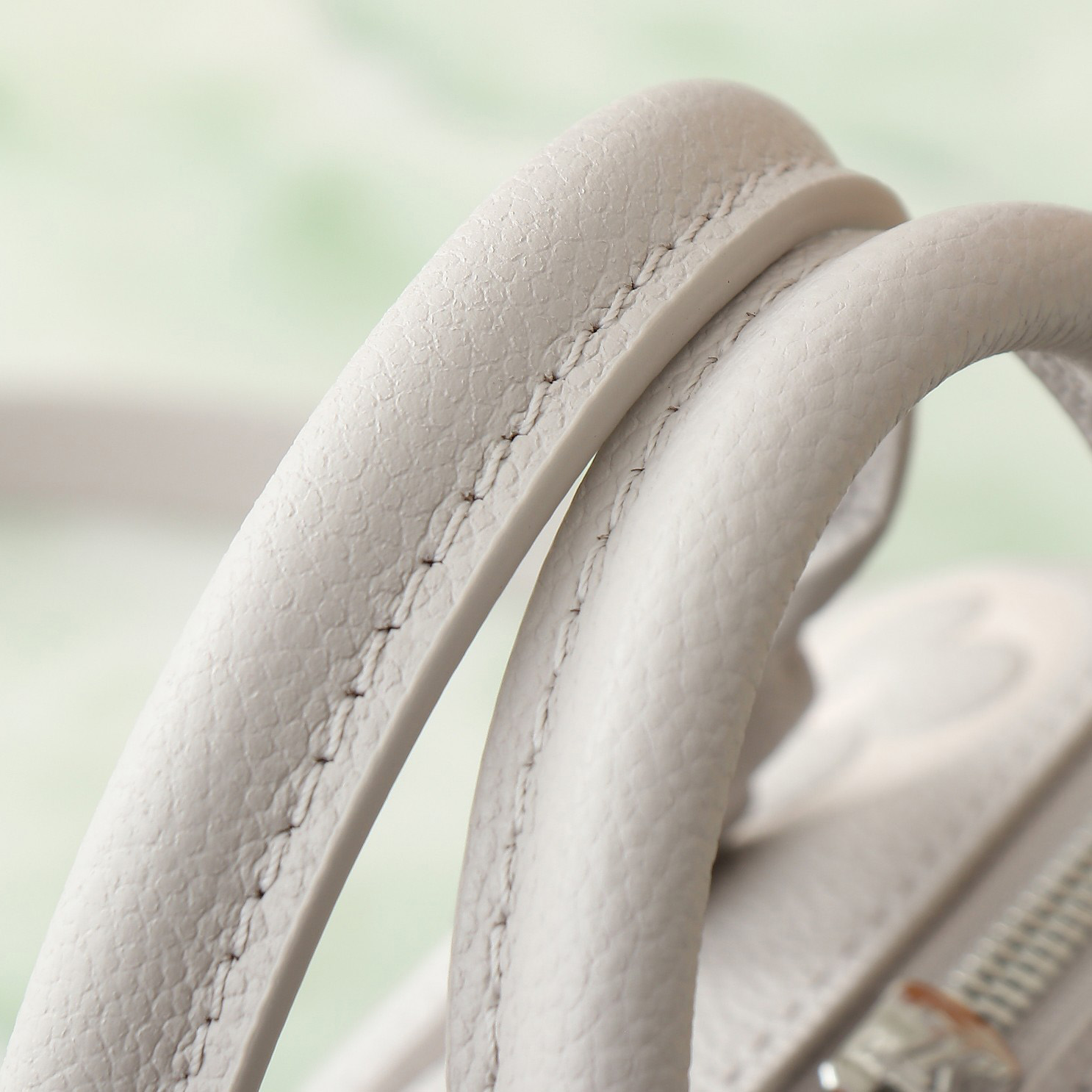 Louis Vuitton Speedy Bandoulière 20   M14207 - FashionPlug