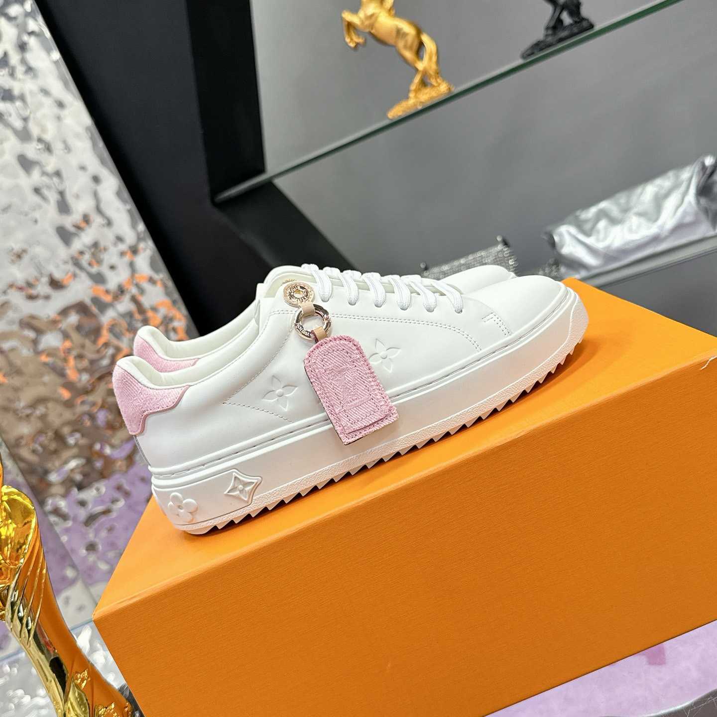 Louis Vuitton Time Out Sneaker  1AGUXU - FashionPlug