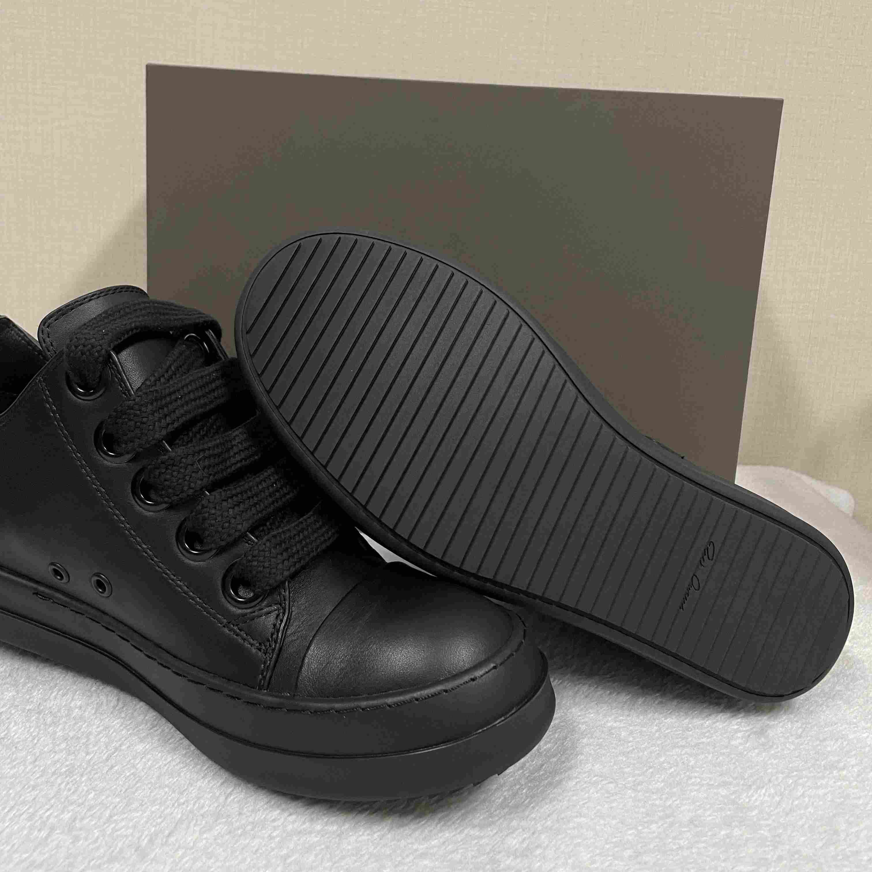 Rick Owens Fogachine Sneaker - FashionPlug