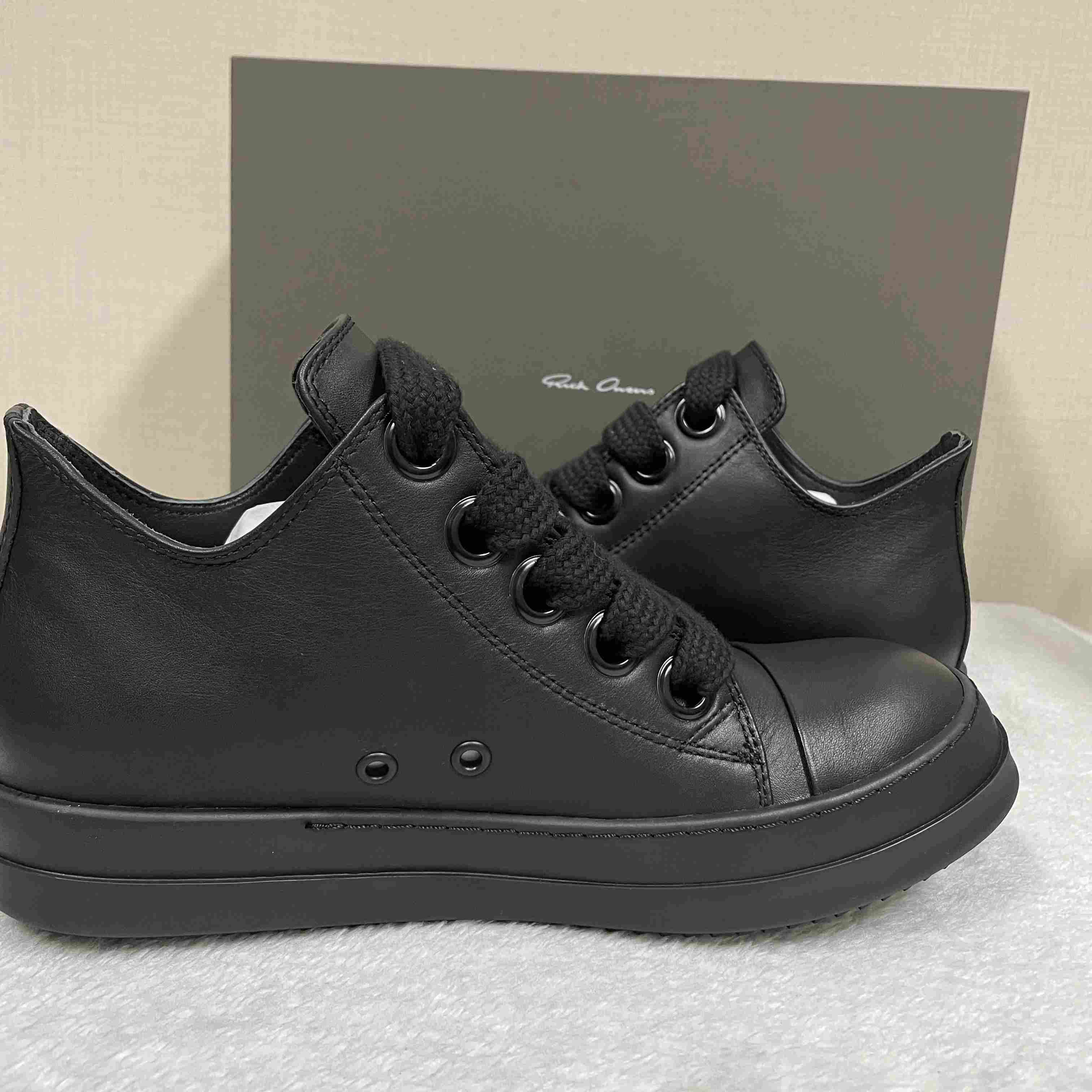 Rick Owens Fogachine Sneaker - FashionPlug