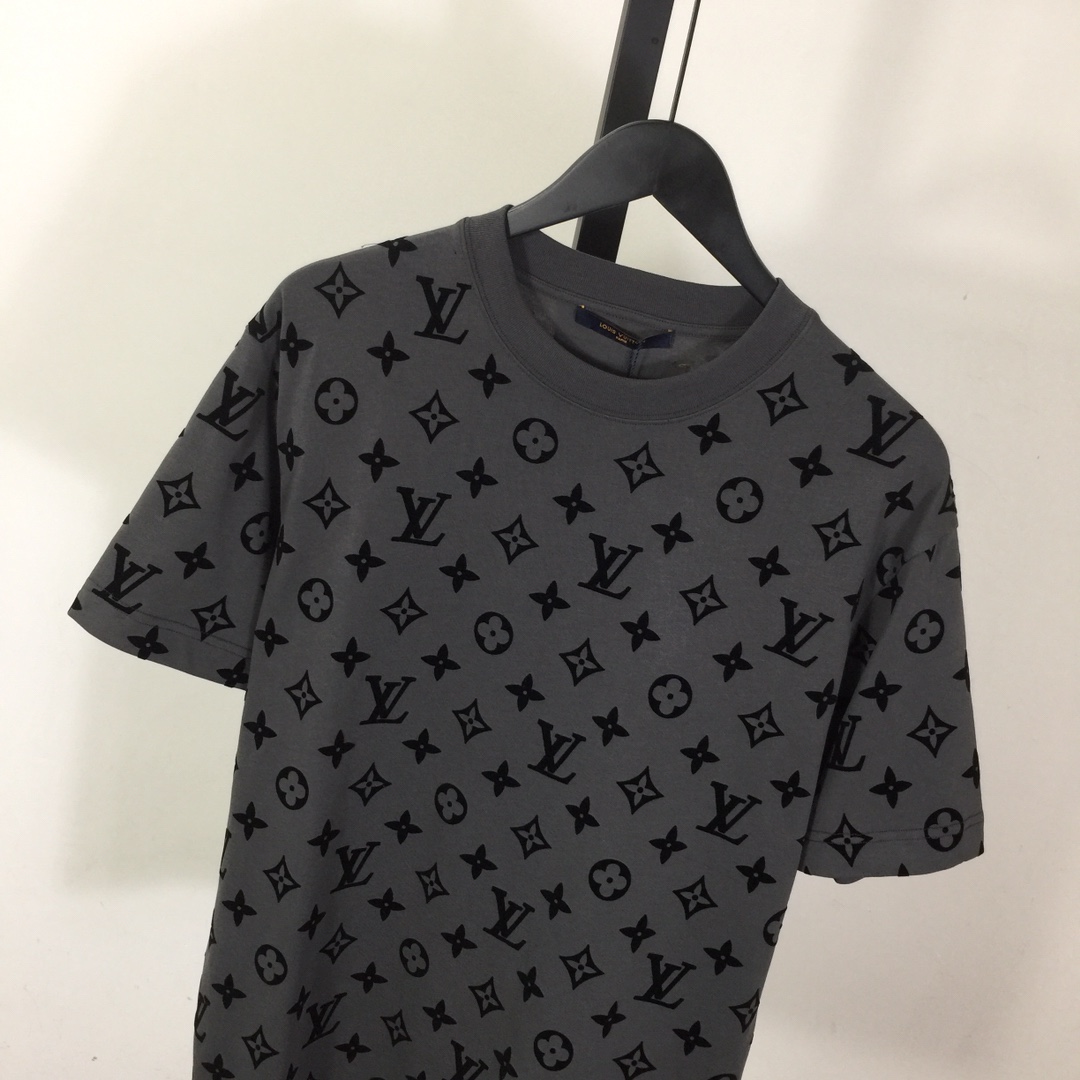 Louis Vuitton Monogram T-shirt - FashionPlug