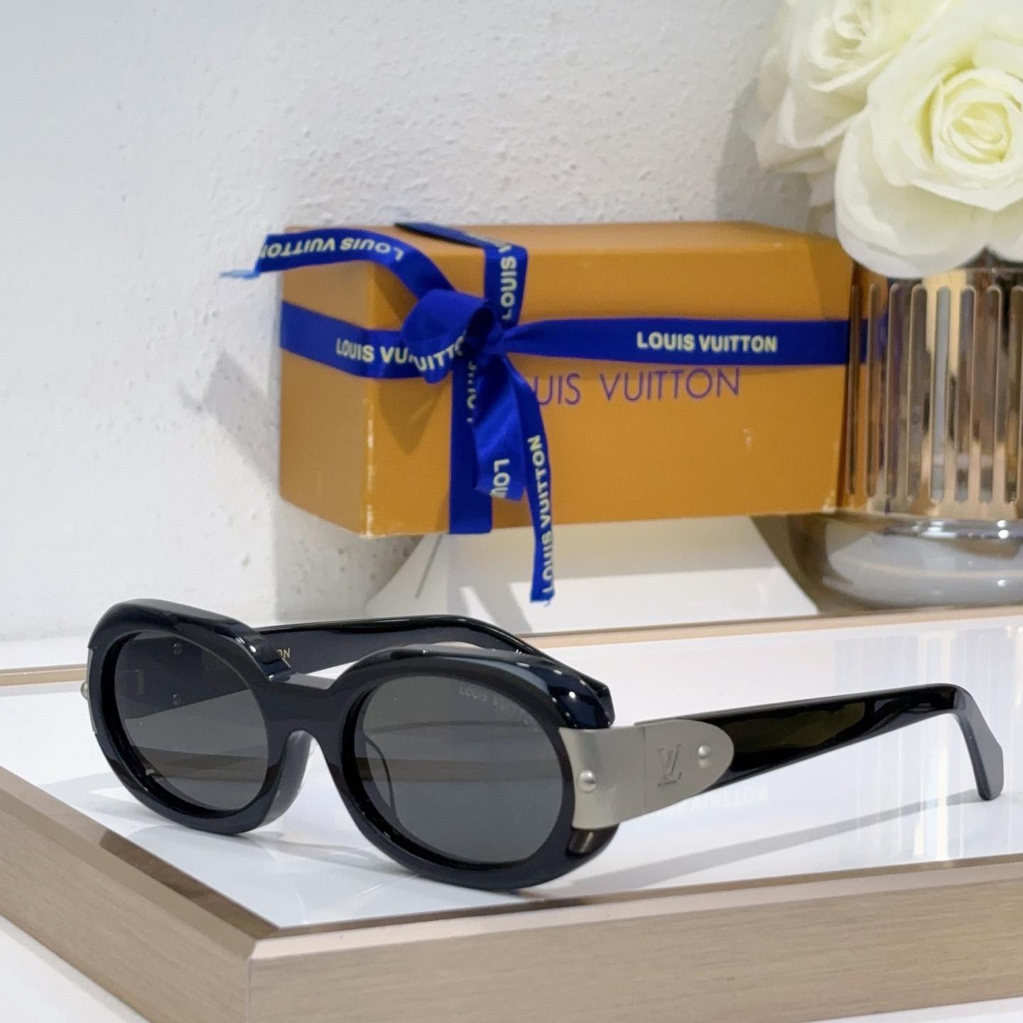 Louis Vuitton LV Hinge Sunglasses  Z2600U - FashionPlug