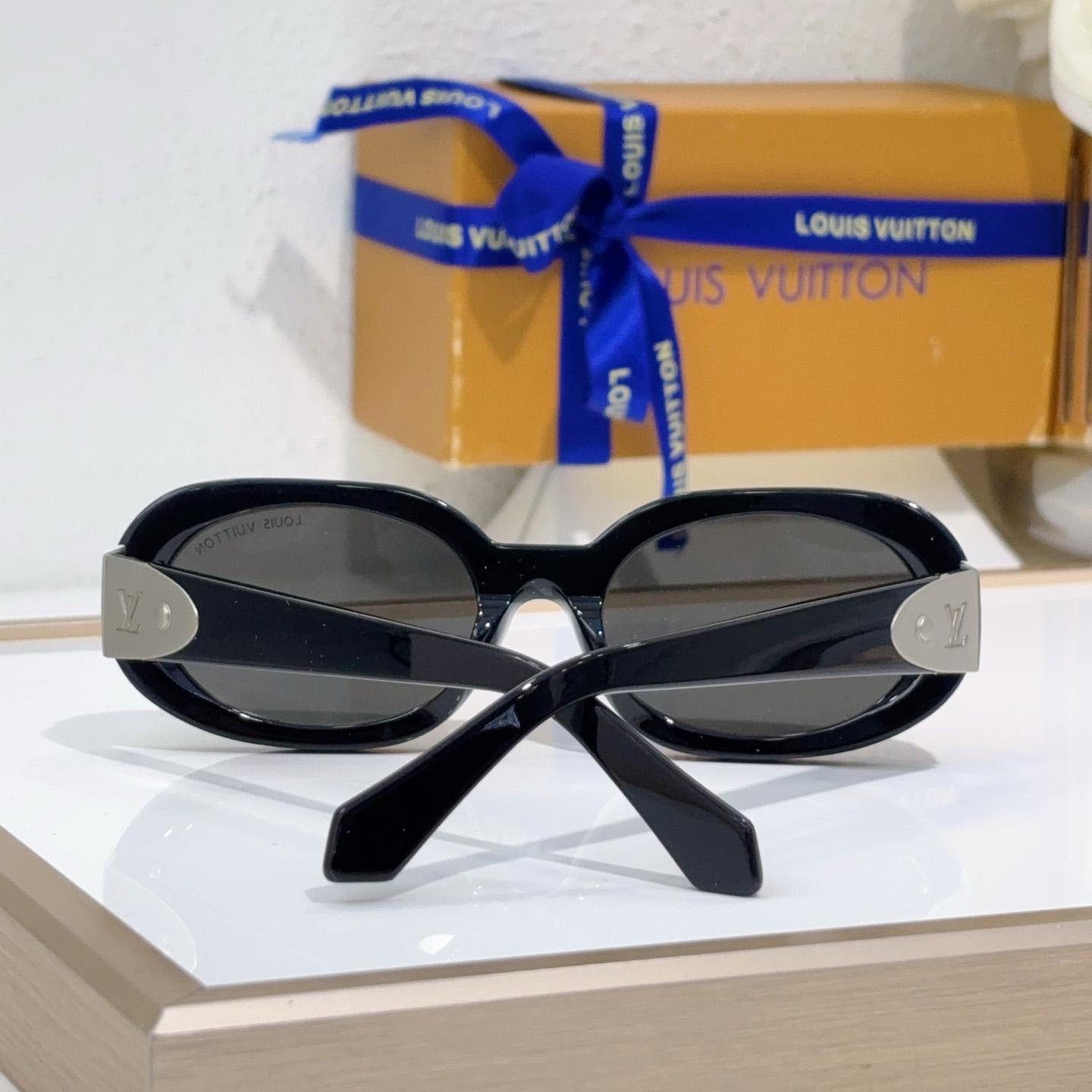 Louis Vuitton LV Hinge Sunglasses  Z2600U - FashionPlug