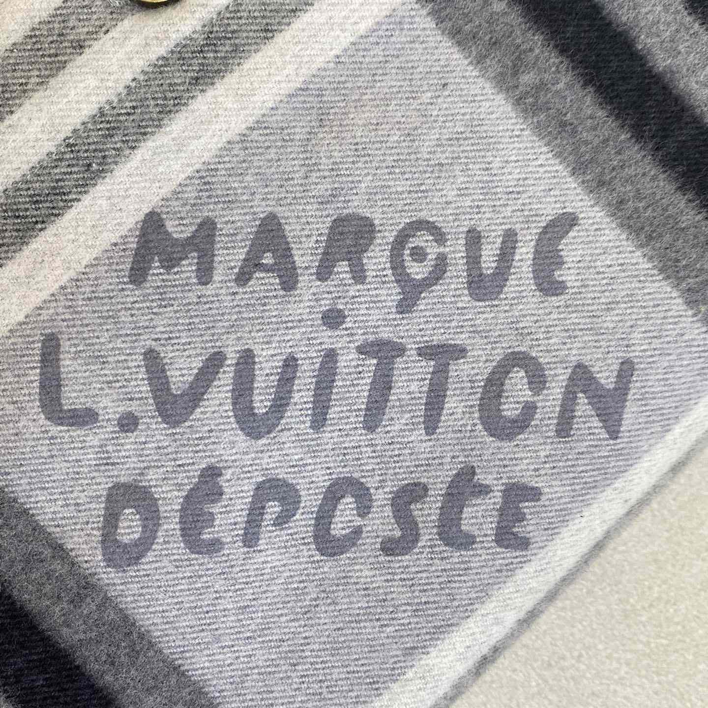 Louis Vuitton Long-Sleeved Cotton Flannel Shirt  1AFXST - FashionPlug