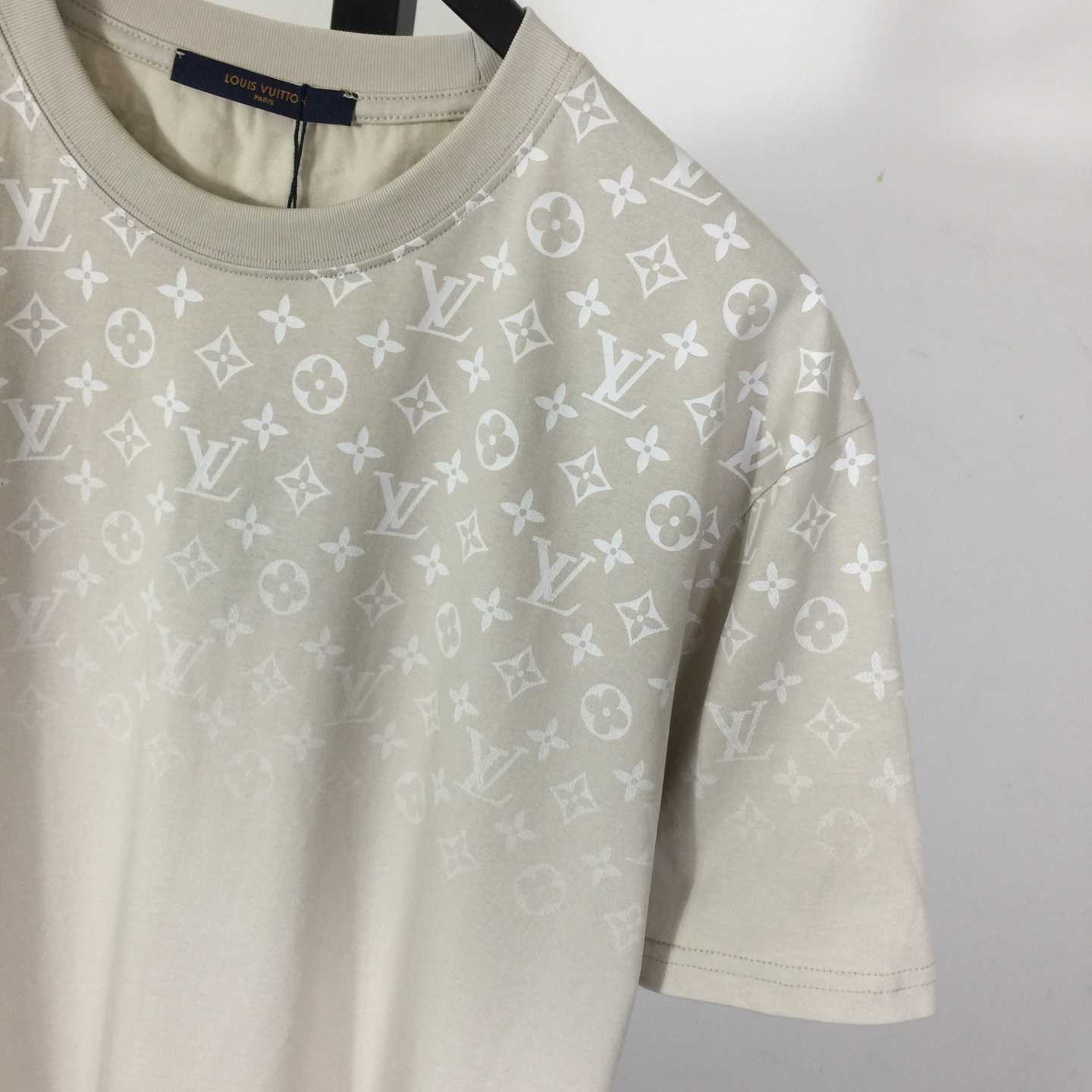 Louis Vuitton Monogram Gradient T-shirt - FashionPlug