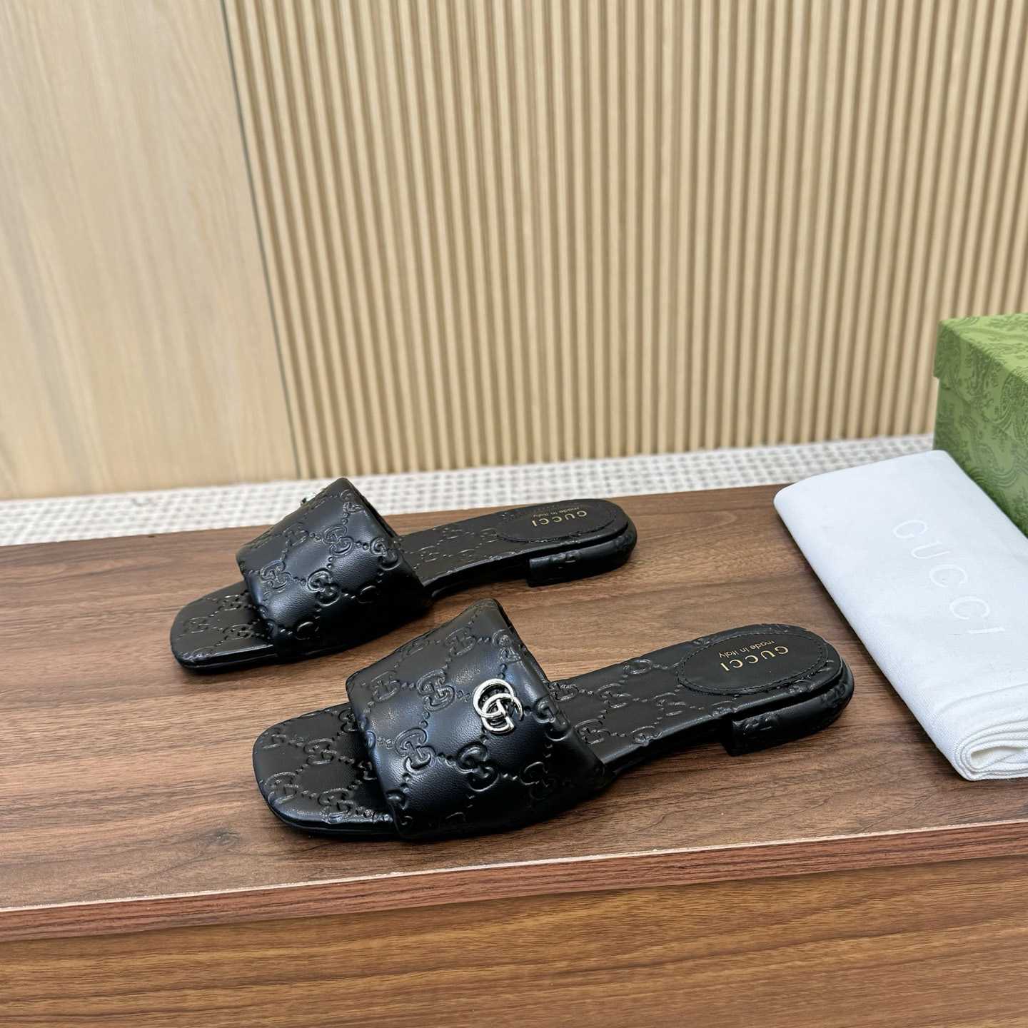 Gucci Women's Slide Sandal With Double G - FashionPlug