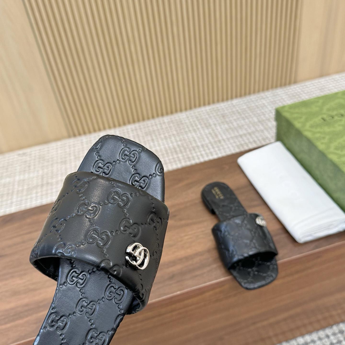 Gucci Women's Slide Sandal With Double G - FashionPlug