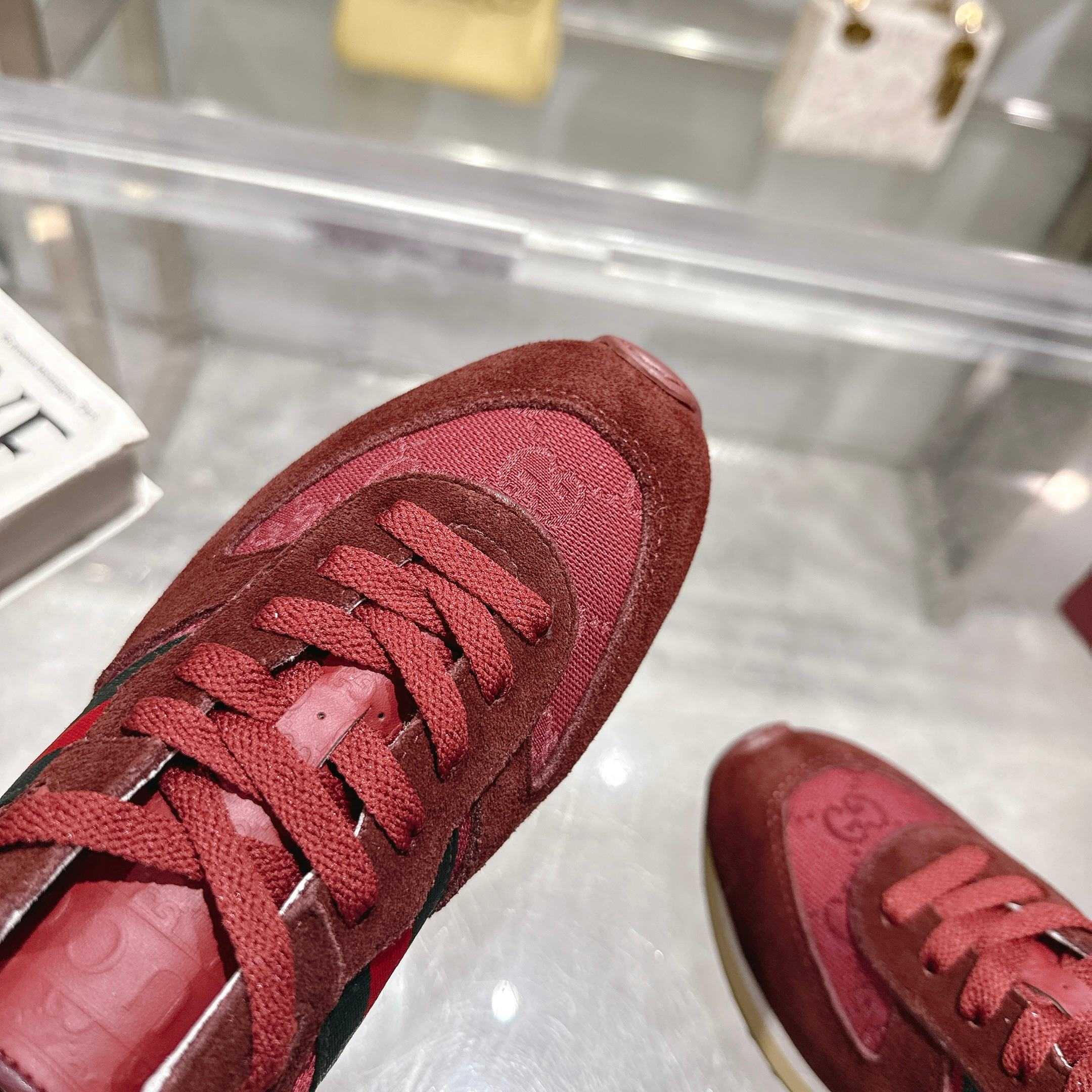 Gucci Women's Gucci Re-Motion Sneaker - FashionPlug