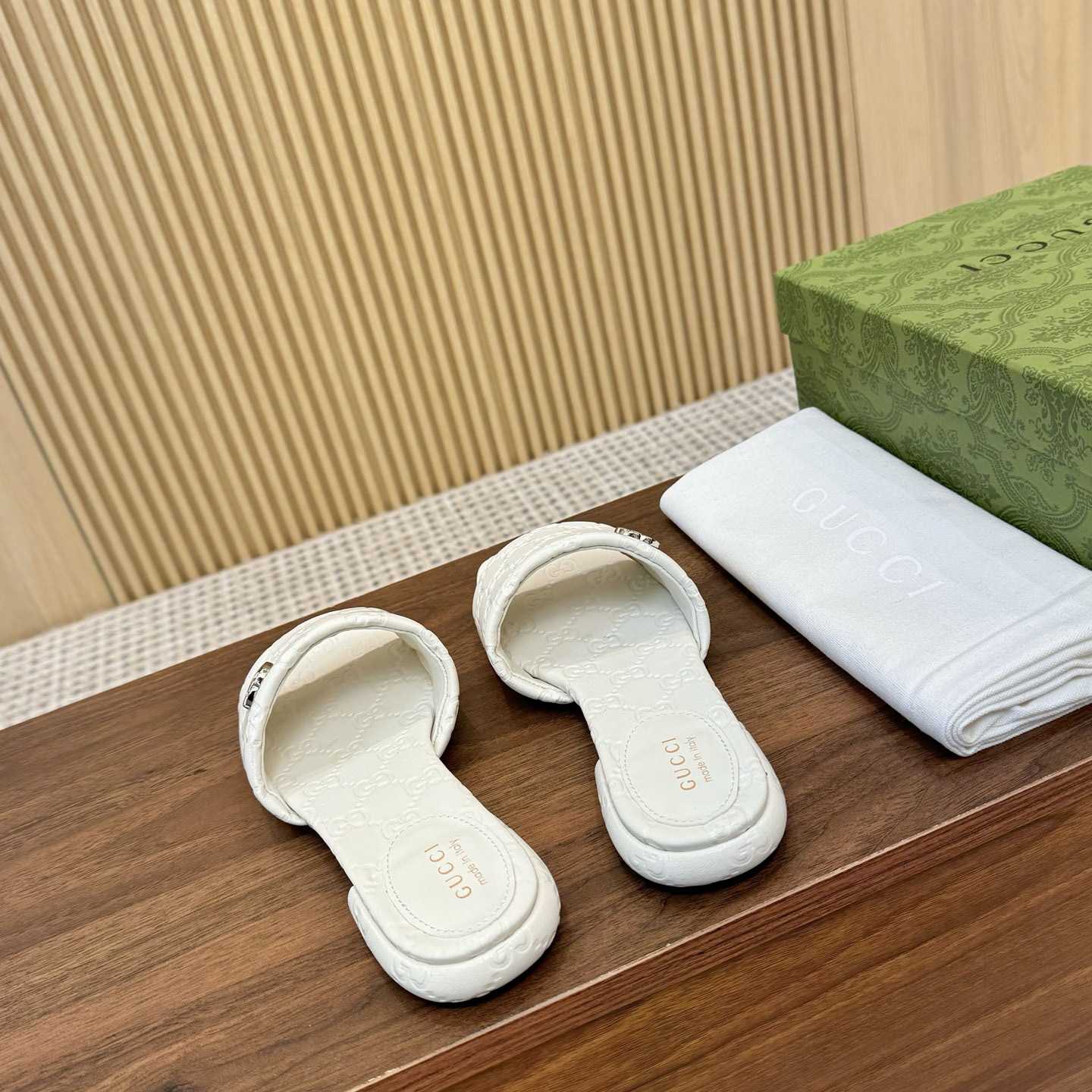 Gucci Women's Slide Sandal With Double G - FashionPlug