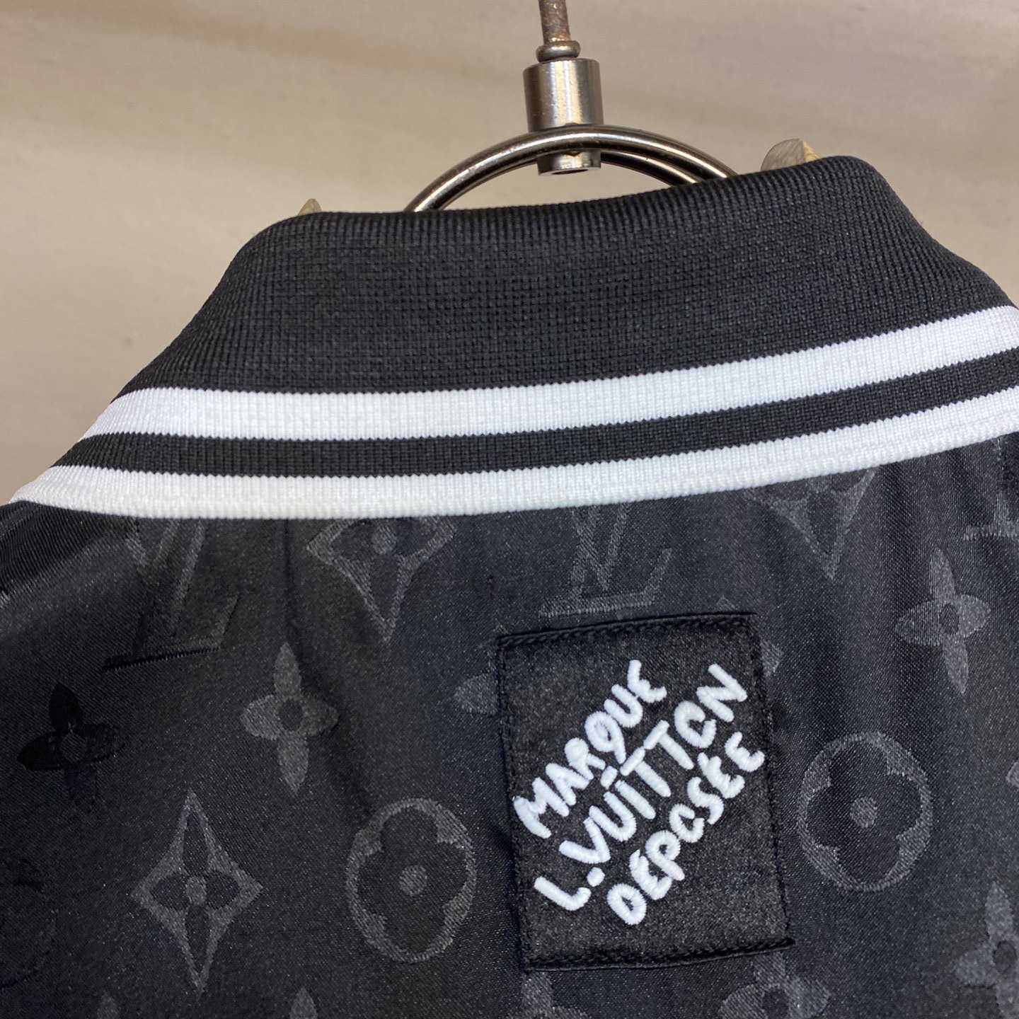 Louis Vuitton Monogram Moire Jacquard Short-Sleeved Silk Shirt   1AGTP7 - FashionPlug