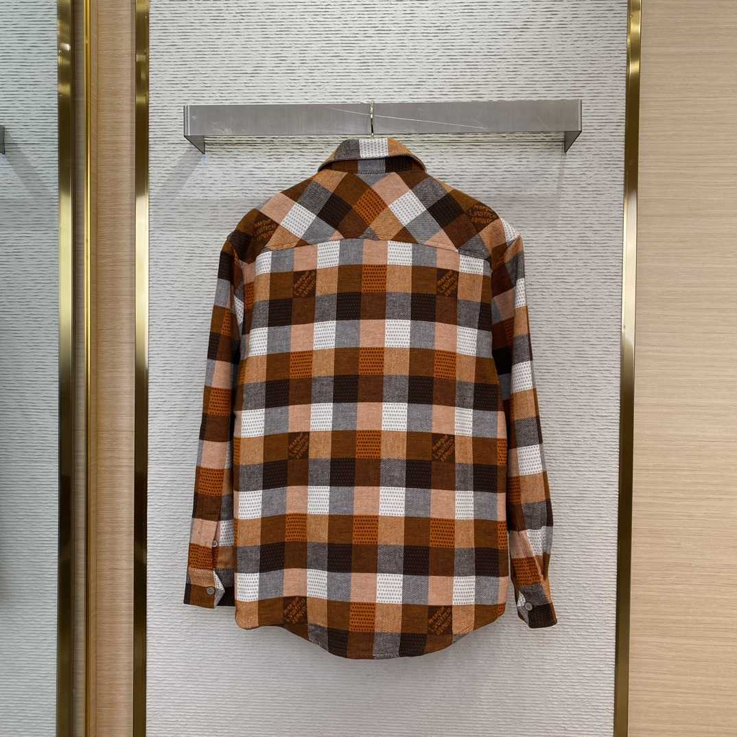 Louis Vuitton Button-Down Long-Sleeved Flannel Shirt  1AFXSJ - FashionPlug