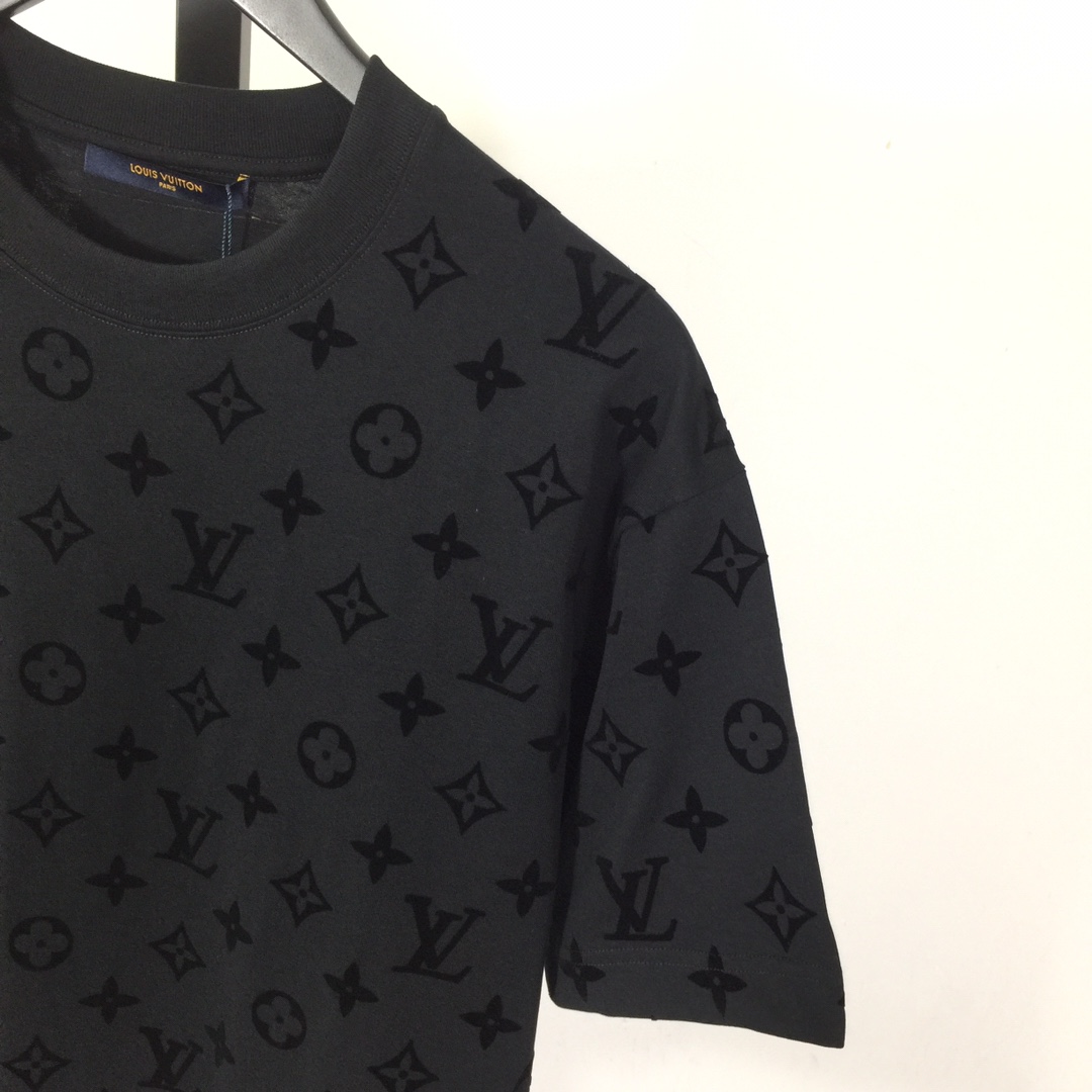 Louis Vuitton Monogram T-shirt - FashionPlug