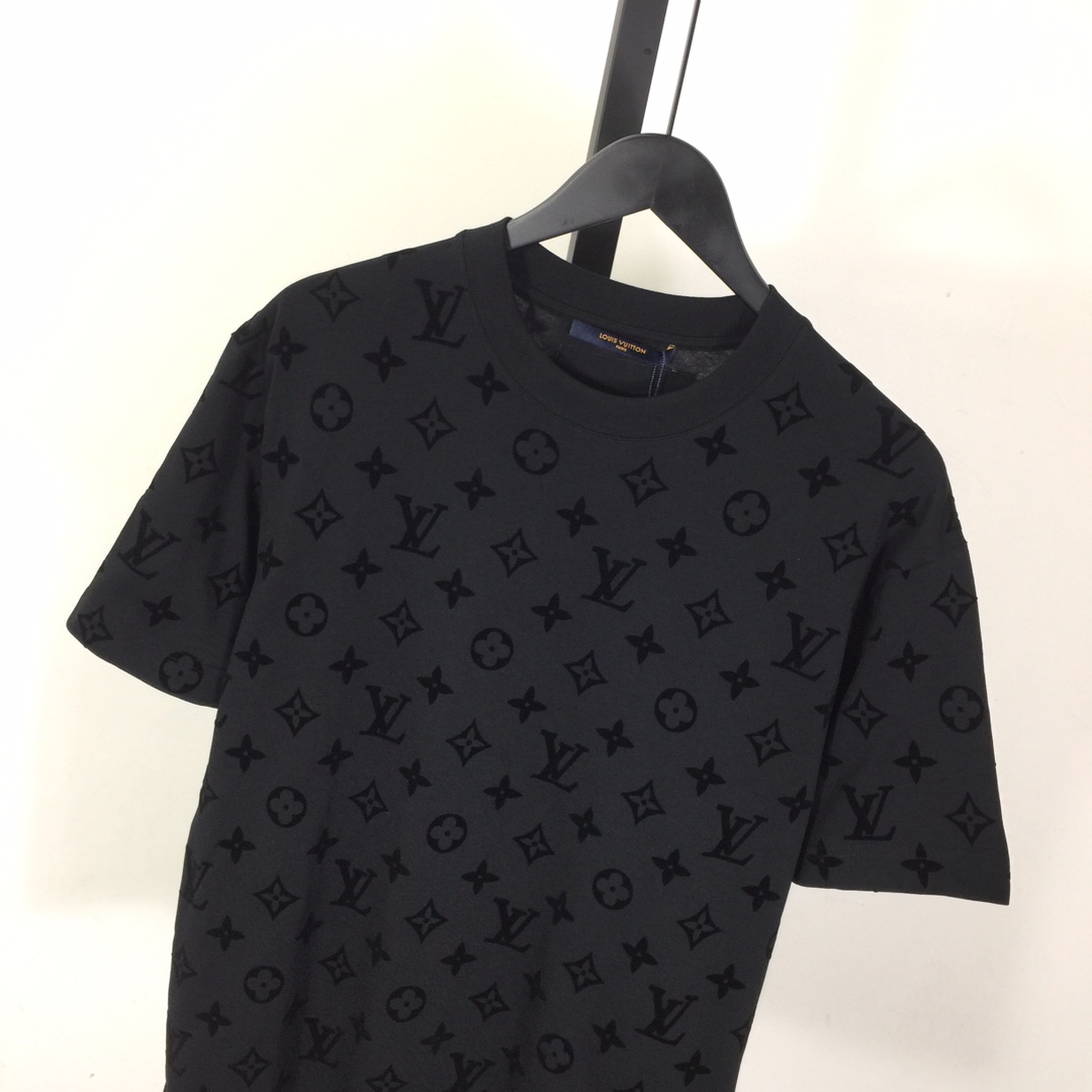 Louis Vuitton Monogram T-shirt - FashionPlug