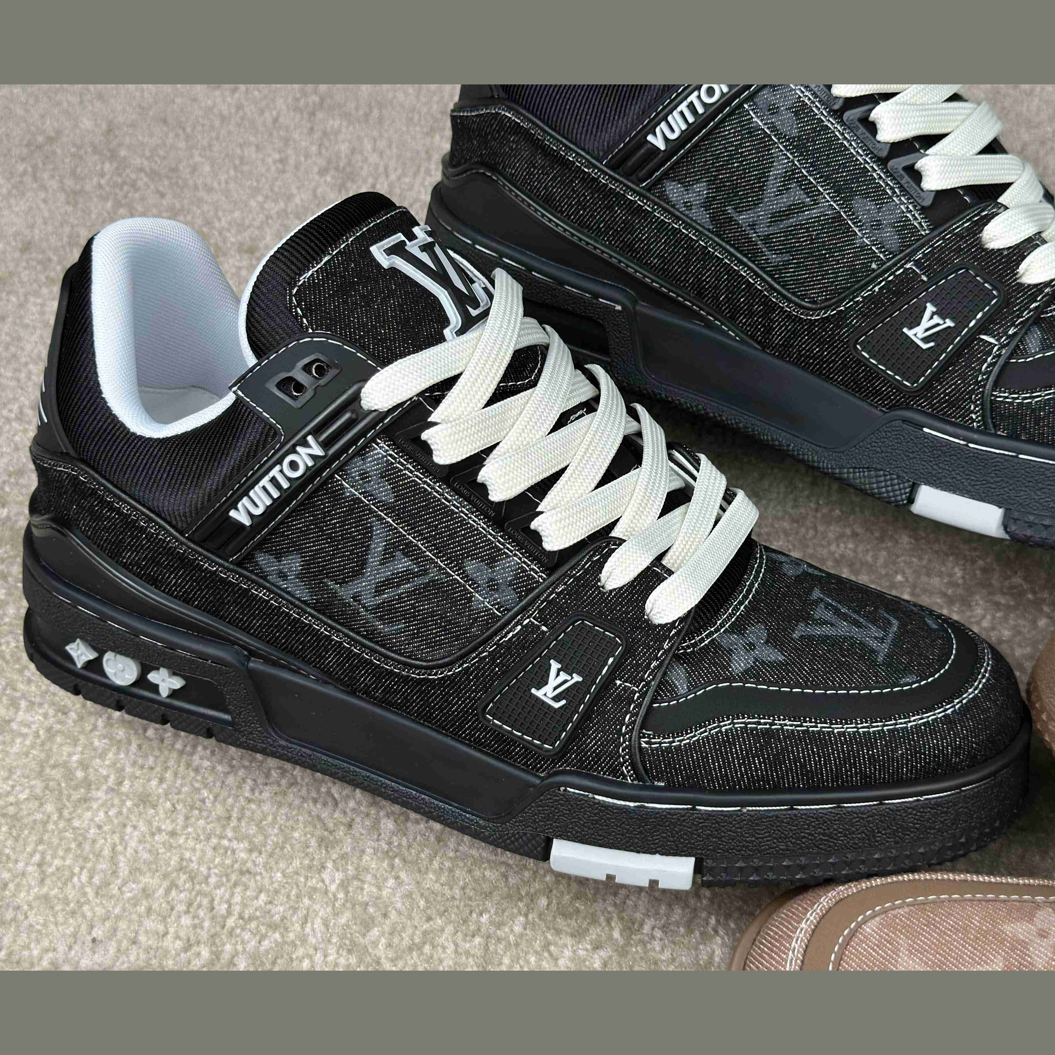 Louis Vuitton LV Trainer Sneaker   1AHSZJ - FashionPlug