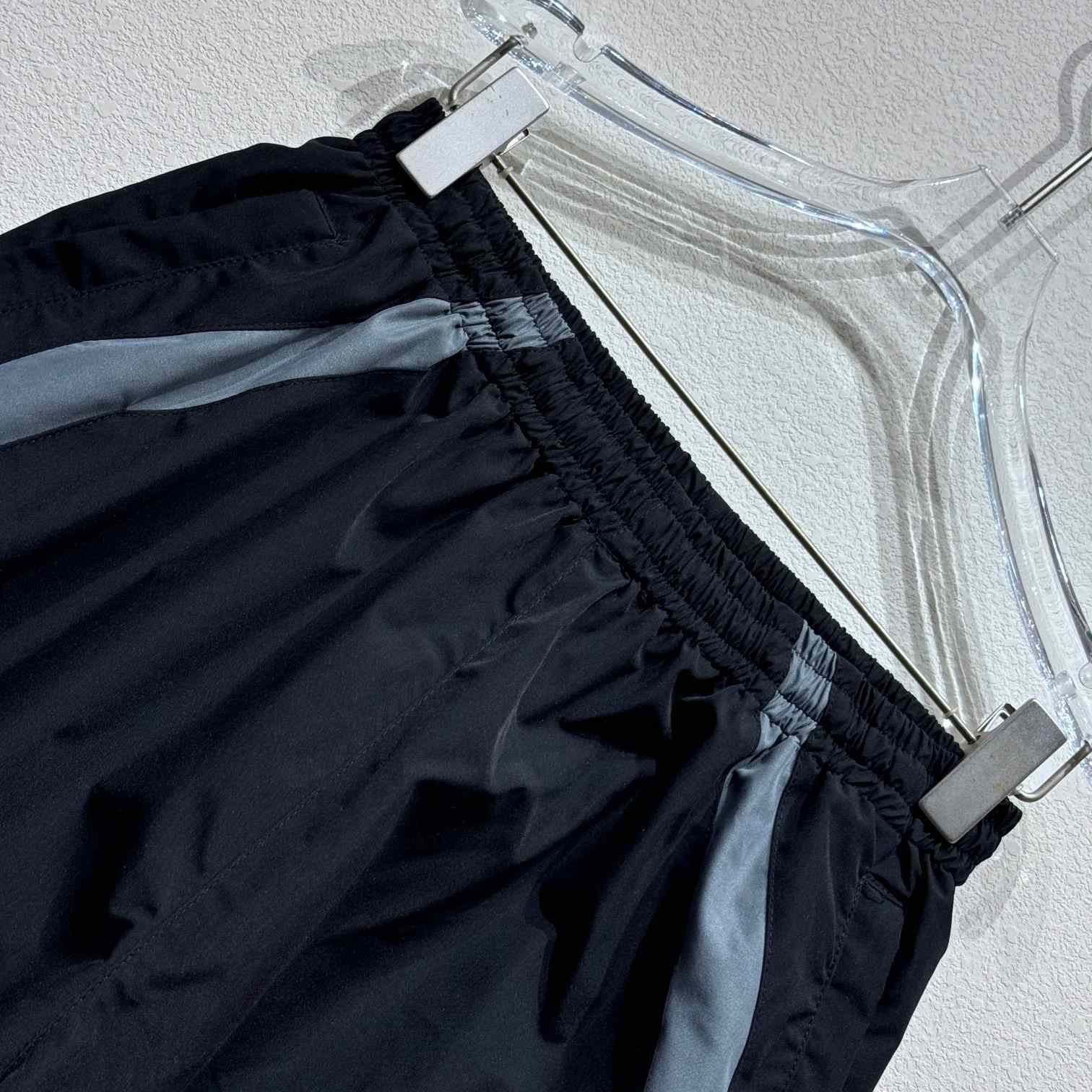Balenciaga 3B Sports Icon Tracksuit Pants - FashionPlug