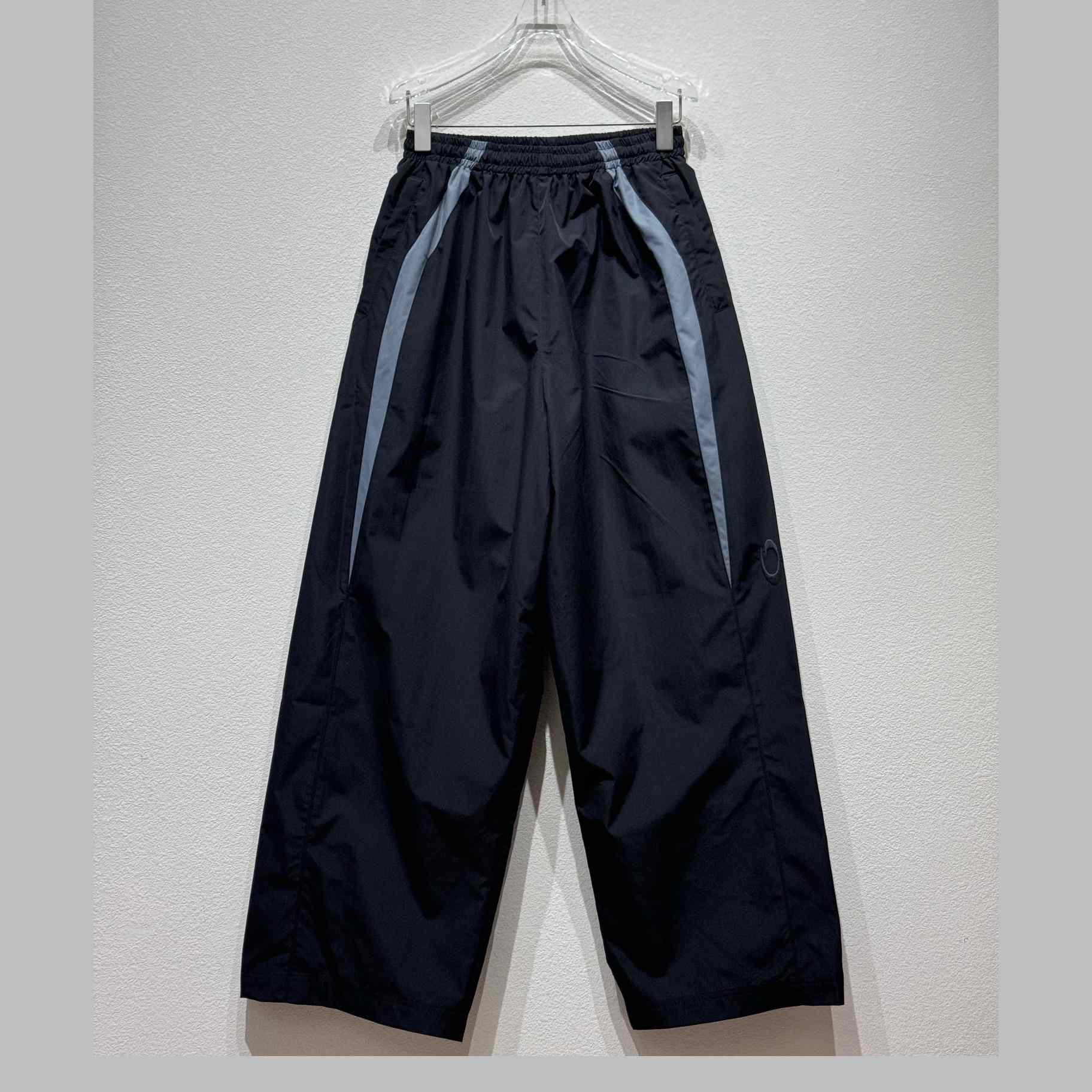 Balenciaga 3B Sports Icon Tracksuit Pants - FashionPlug