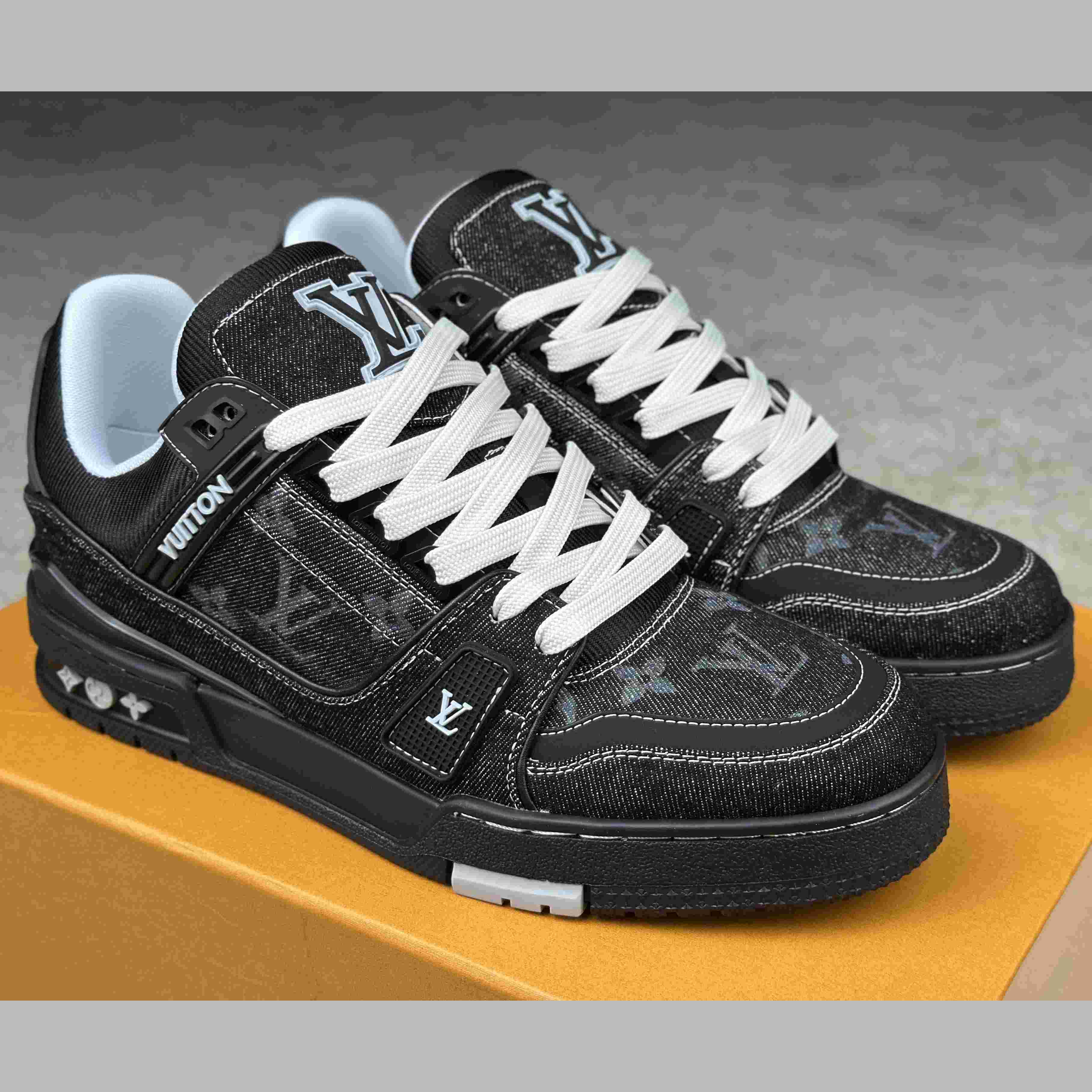 Louis Vuitton LV Trainer Sneaker  1AHSZR - FashionPlug