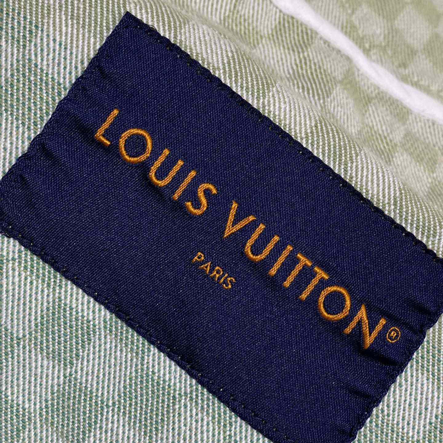 Louis Vuitton Damier Gradient Jacquard Denim Jacket   1AGTF1 - FashionPlug