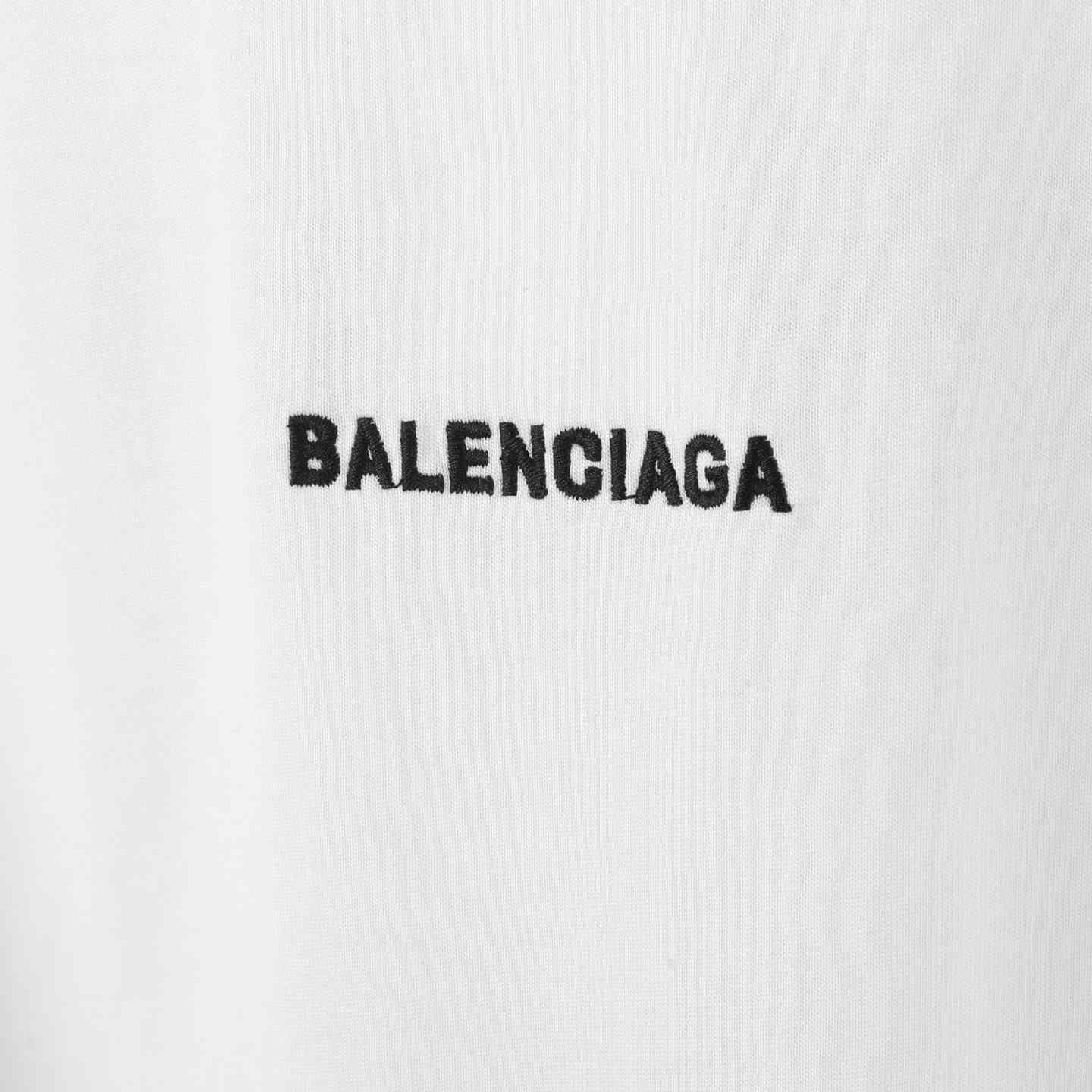 Balenciaga Logo-embroidered T-shirt - FashionPlug
