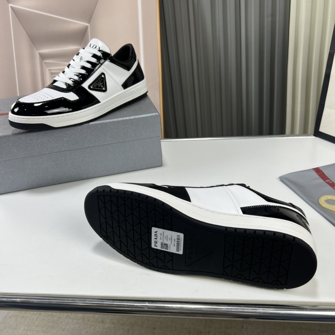 Prada Downtown triangle-logo Sneakers - FashionPlug