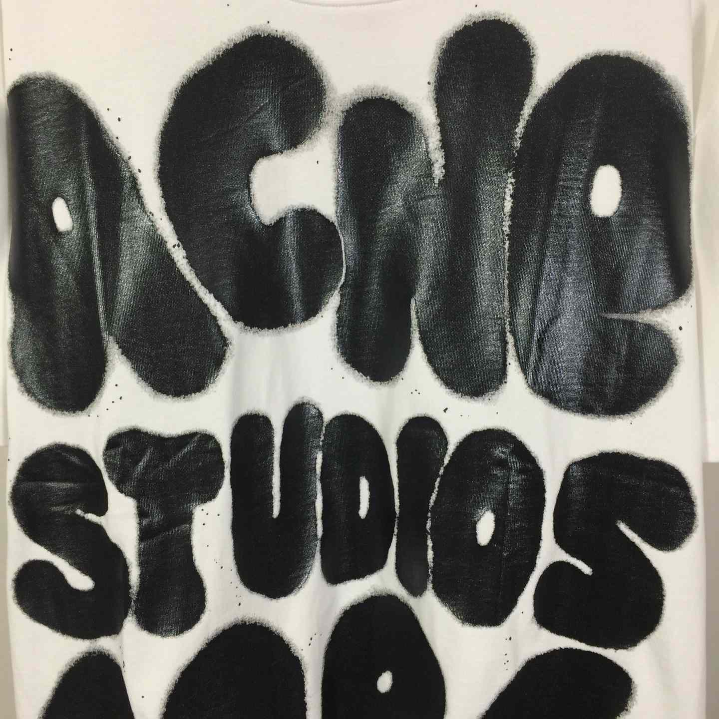 Acne Studios  T-shirt logo - Relaxed unisex fit - White - FashionPlug