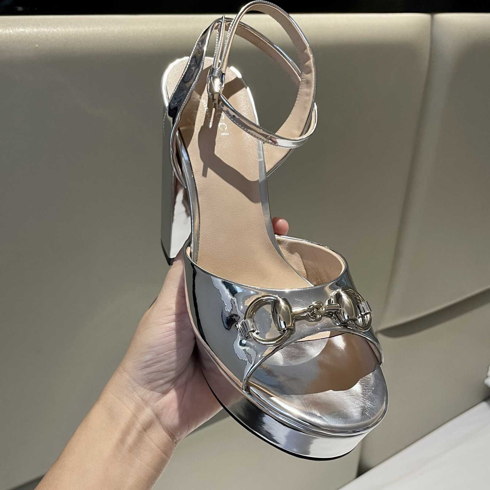 Gucci Silver Leather Sandals    11cm - FashionPlug