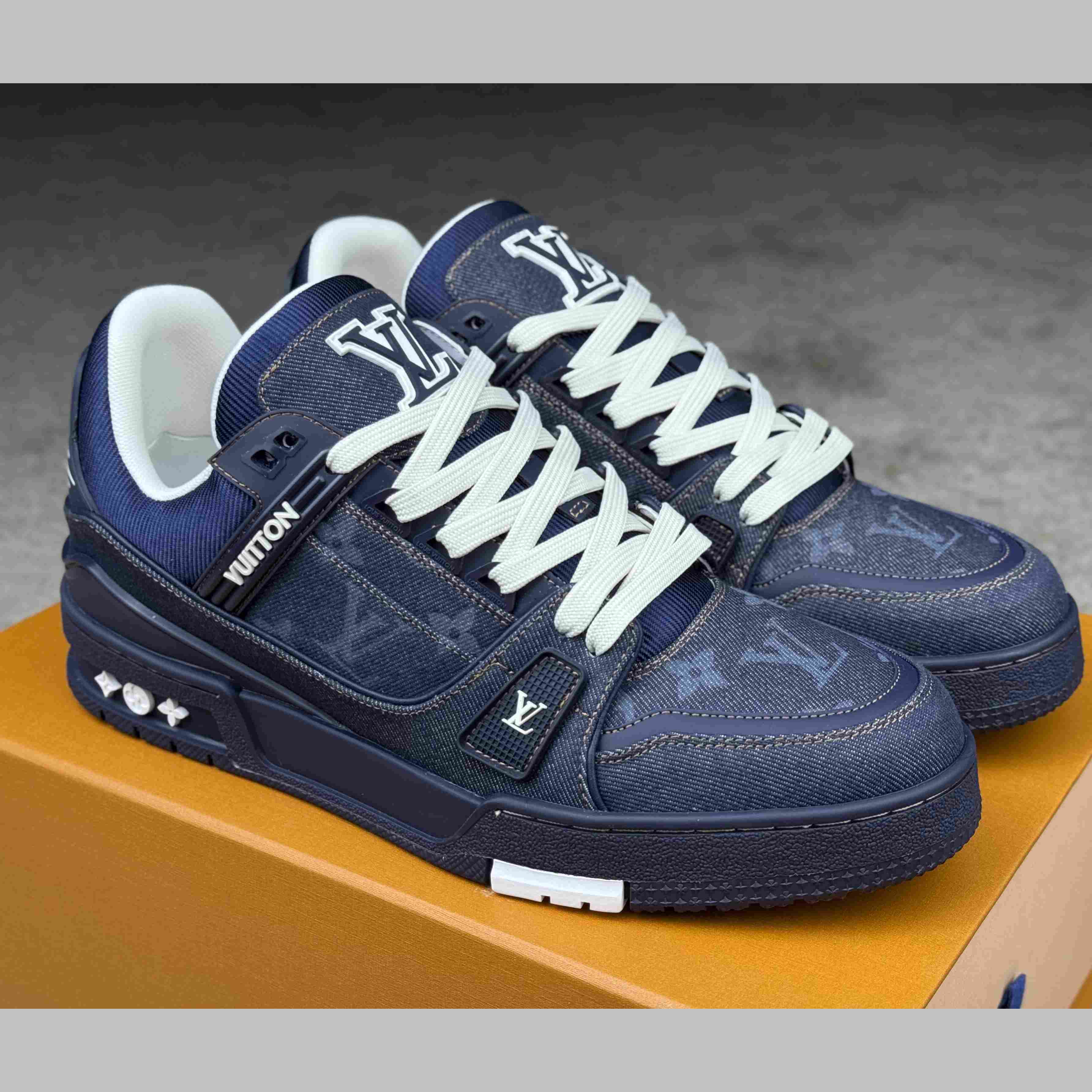 Louis Vuitton LV Trainer Sneaker  1AHT51 - FashionPlug