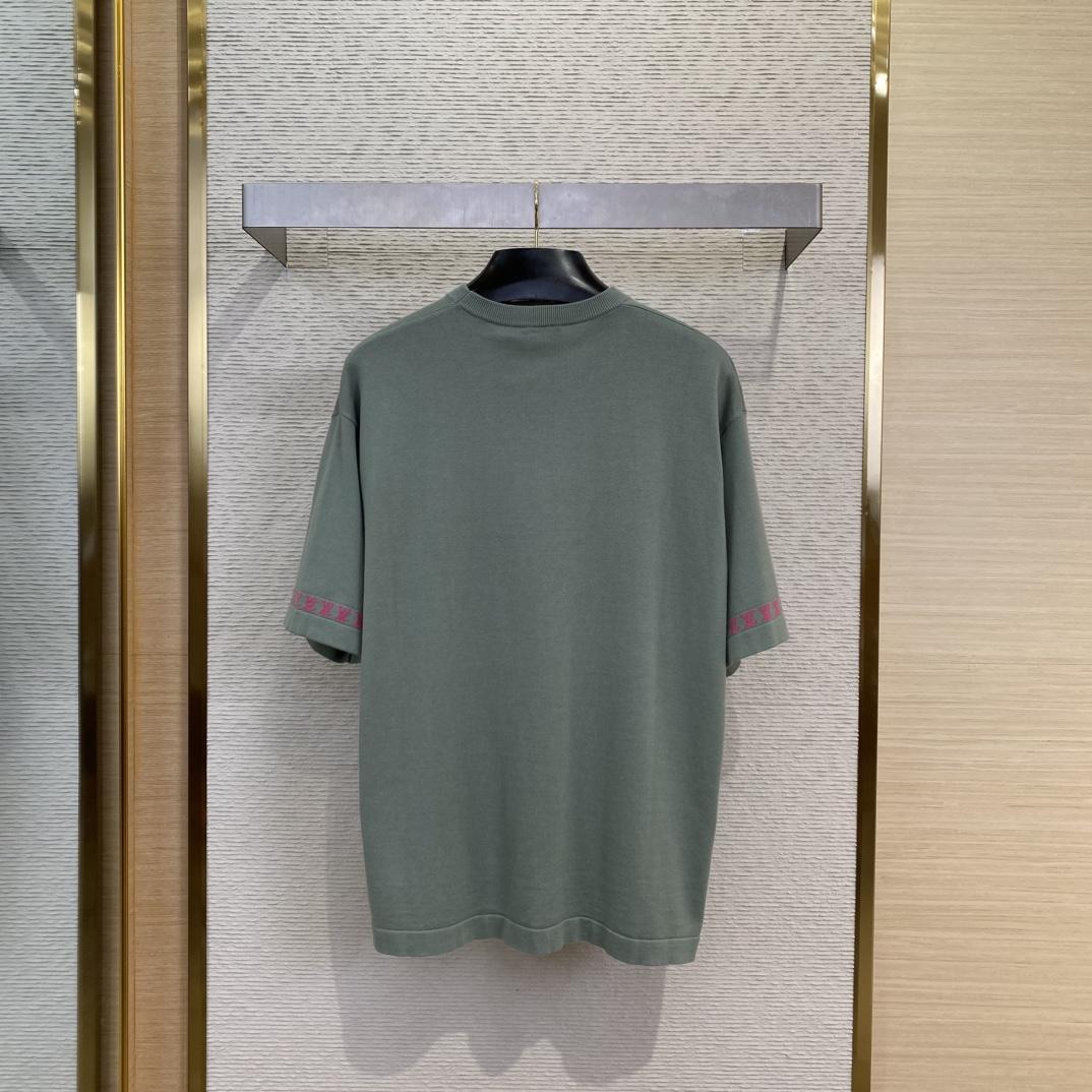 Louis Vuitton Short-Sleeved Signature Crewneck  1AHUUW - FashionPlug