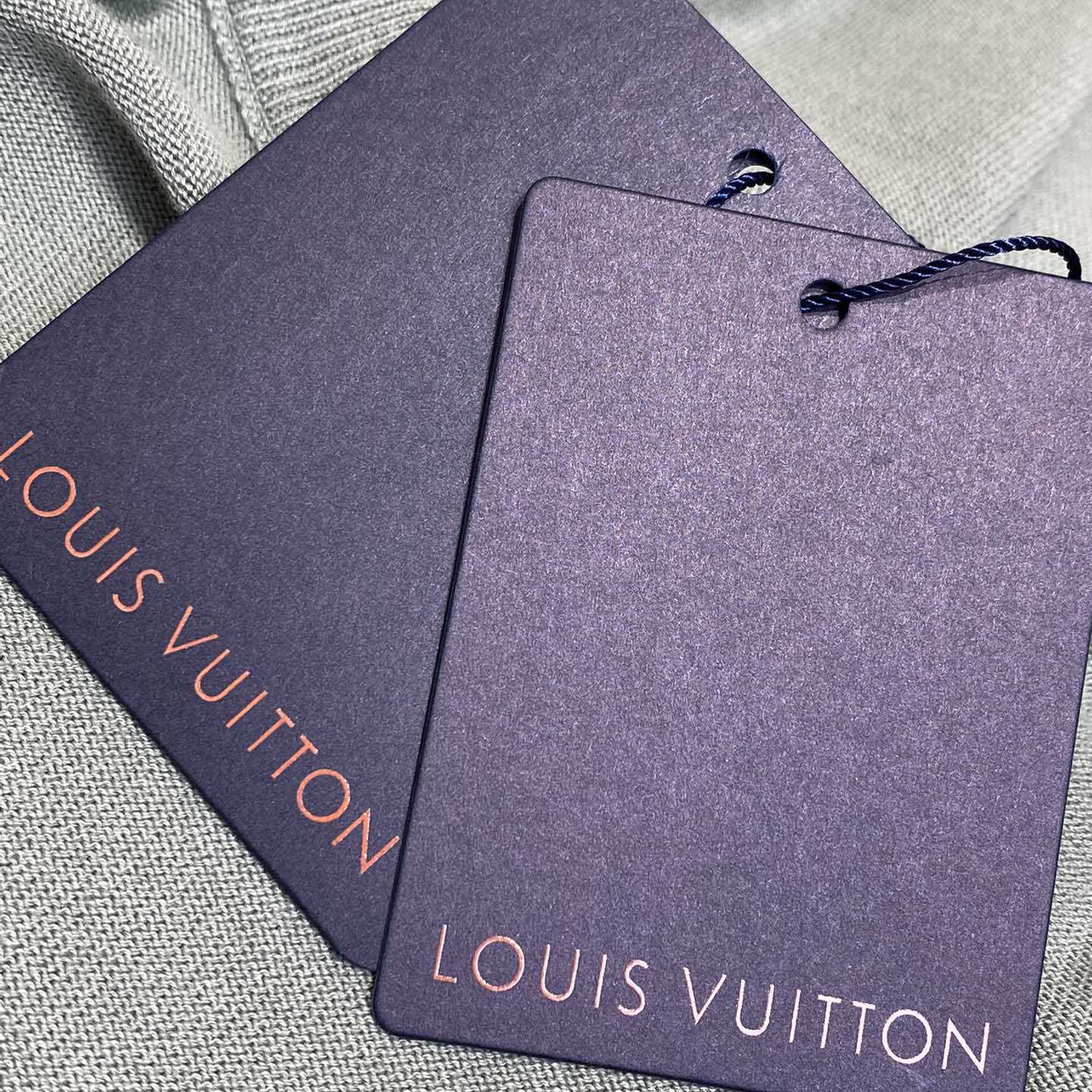 Louis Vuitton Short-Sleeved Signature Crewneck  1AHUUW - FashionPlug