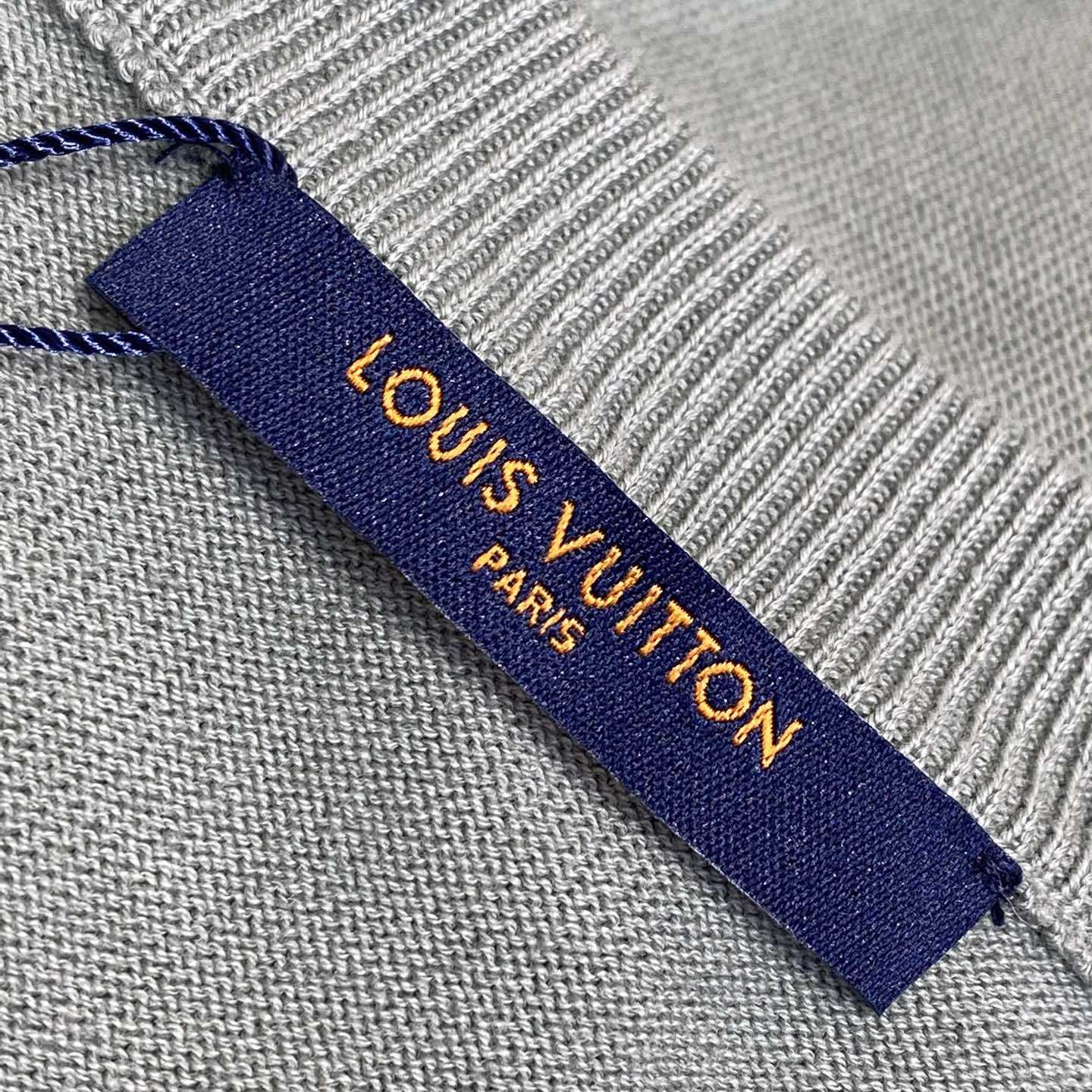 Louis Vuitton Short-Sleeved Signature Crewneck  1AHUUW - FashionPlug