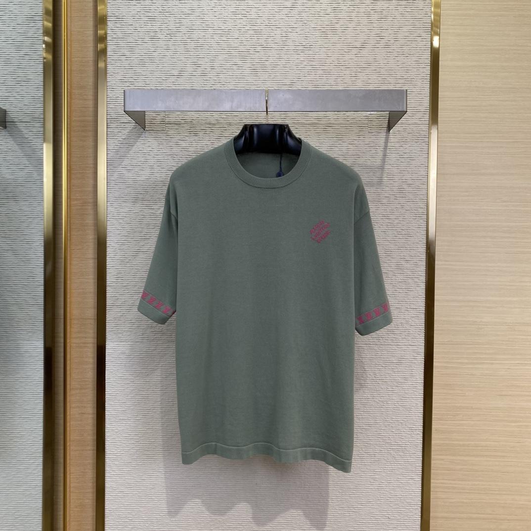 Louis Vuitton Short-Sleeved Signature Crewneck  1AHUUW - FashionPlug