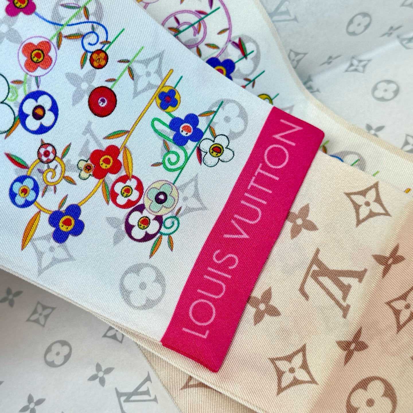 Louis Vuitton LV x TM Superflat Monogram Bandeau   M96165 - FashionPlug
