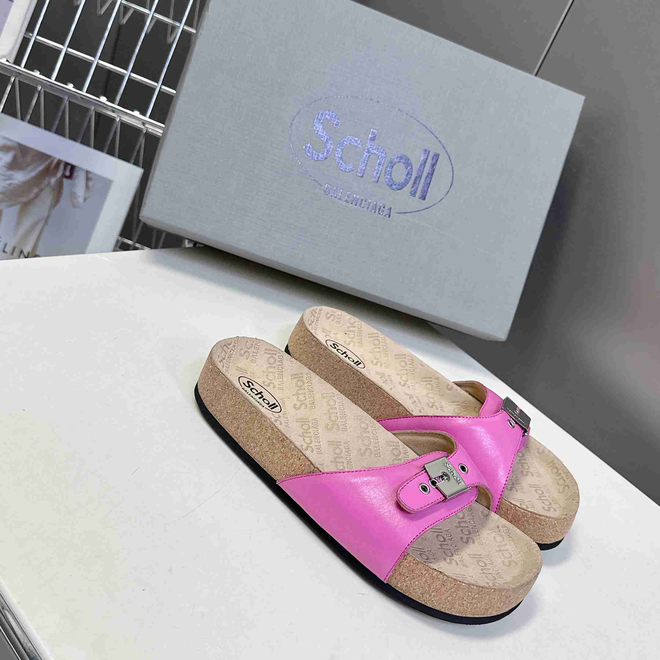 Balenciaga Scholl Flat Sandal In Glossy Pink - FashionPlug