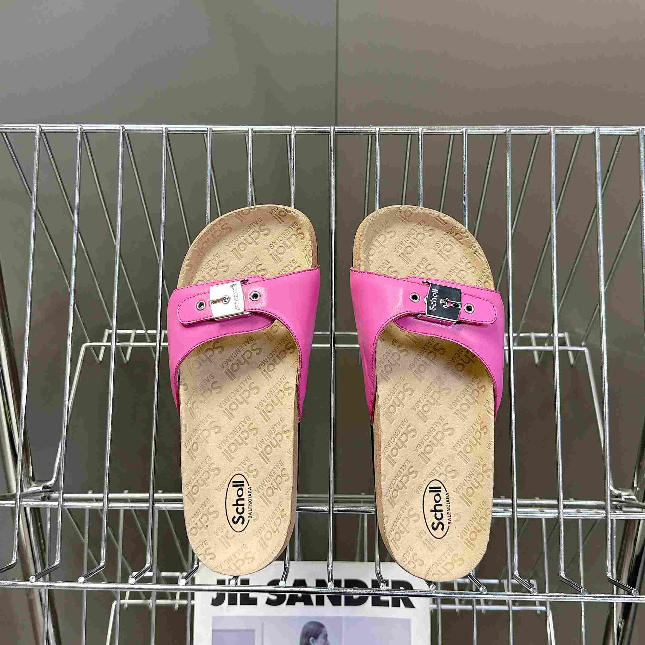 Balenciaga Scholl Flat Sandal In Glossy Pink - FashionPlug