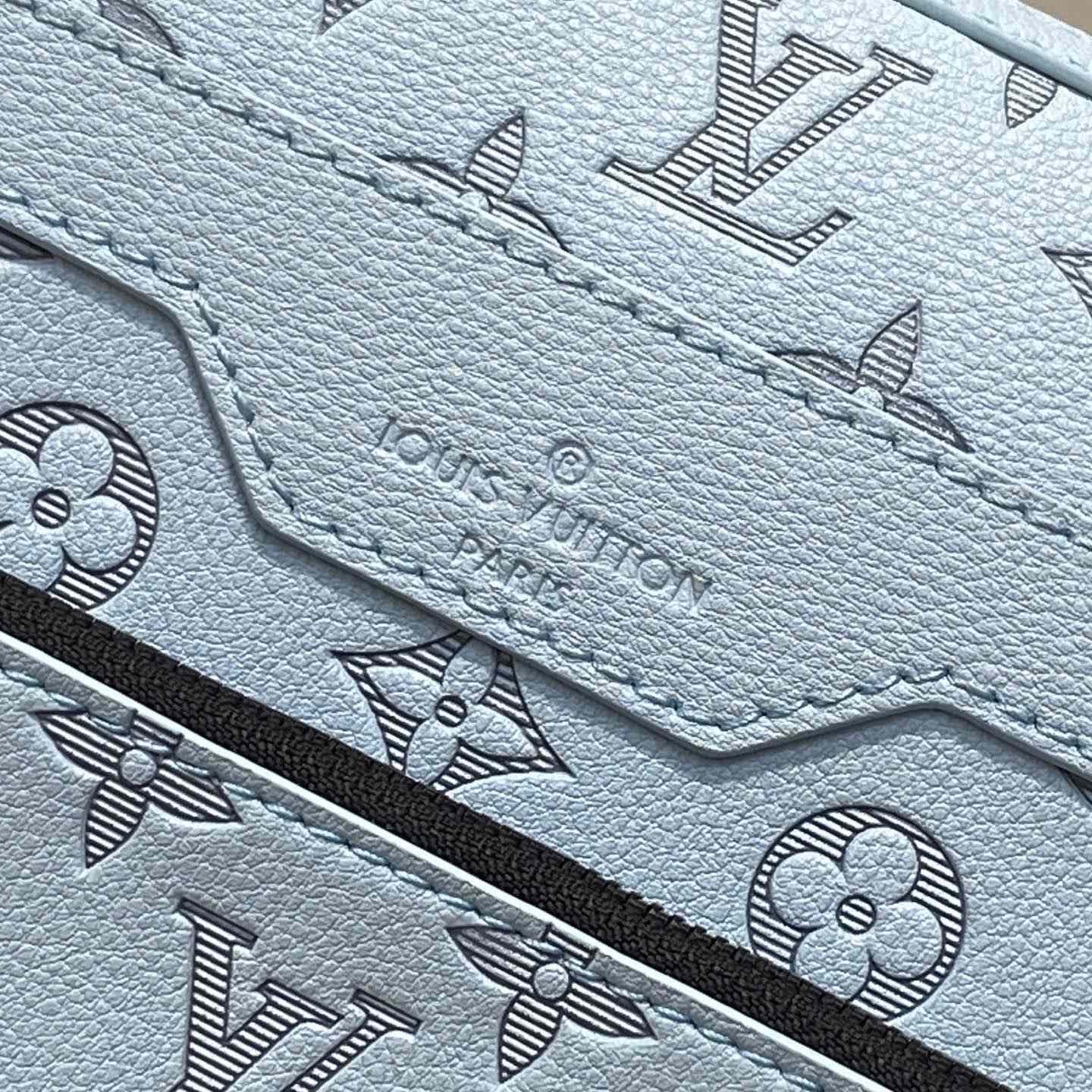Louis Vuitton Trio Messenger   M14781 - FashionPlug
