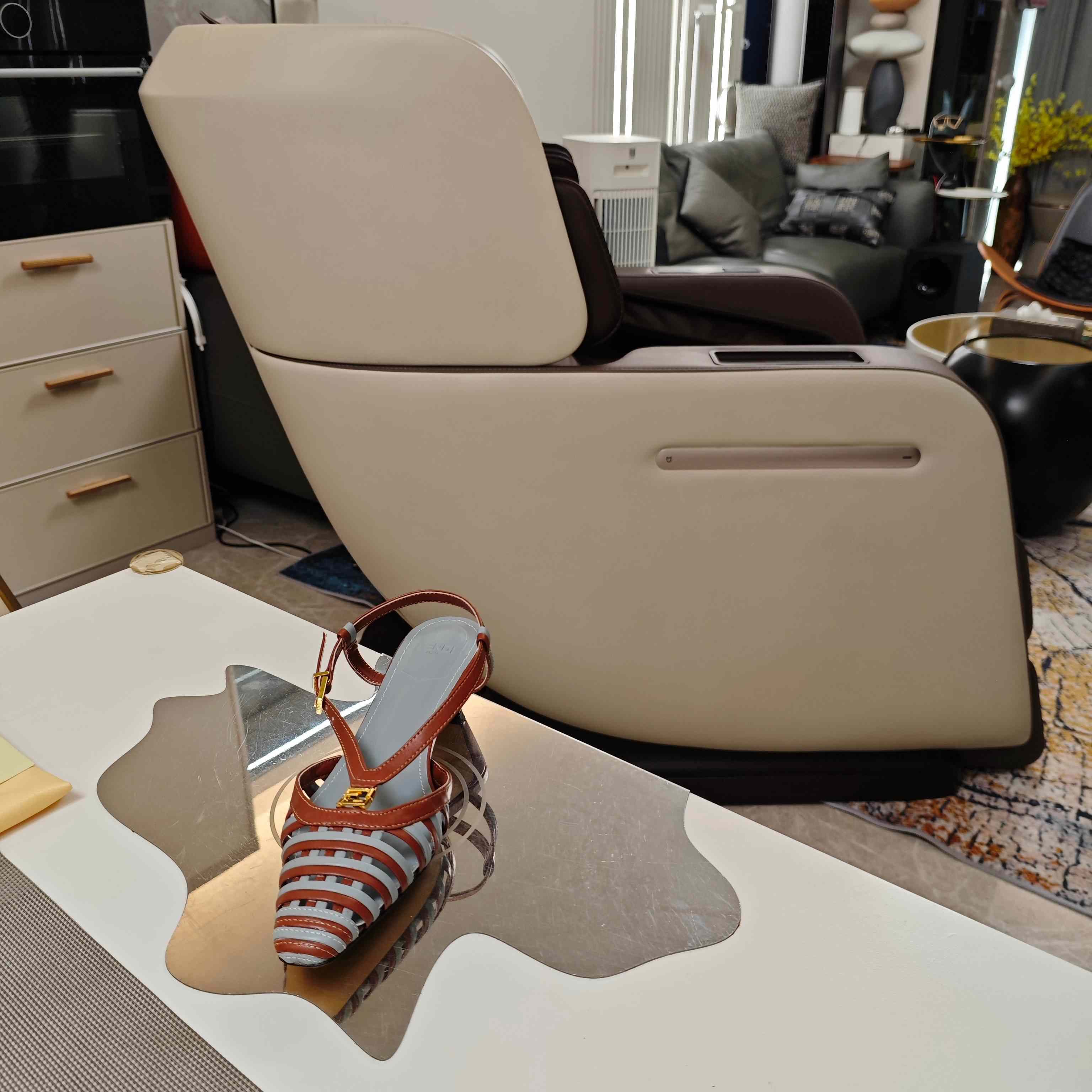 Fendi FFold Brown And Matcha Green Leather Low-heeled Slingbacks - FashionPlug
