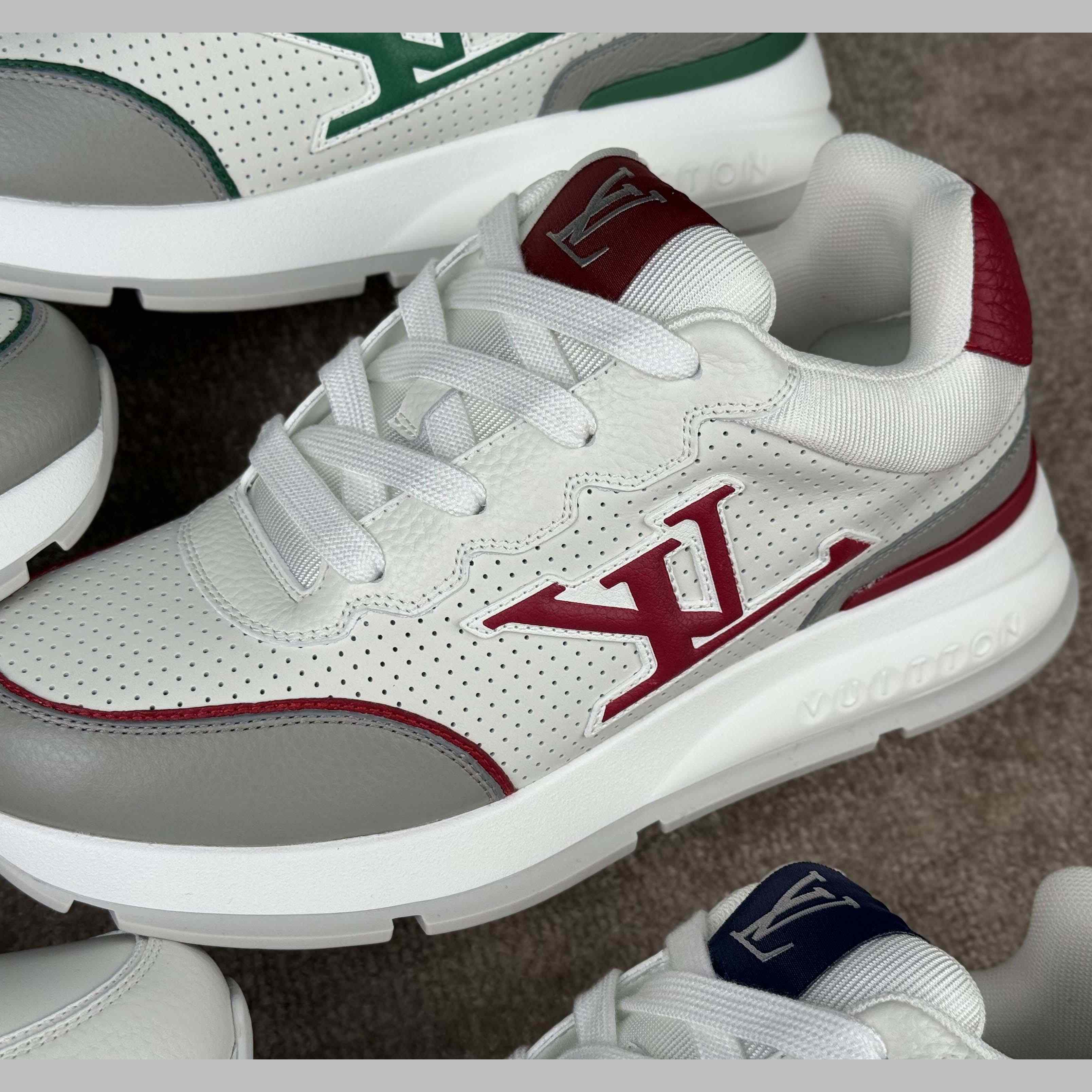 Louis Vuitton LV Classic Sneaker    - FashionPlug