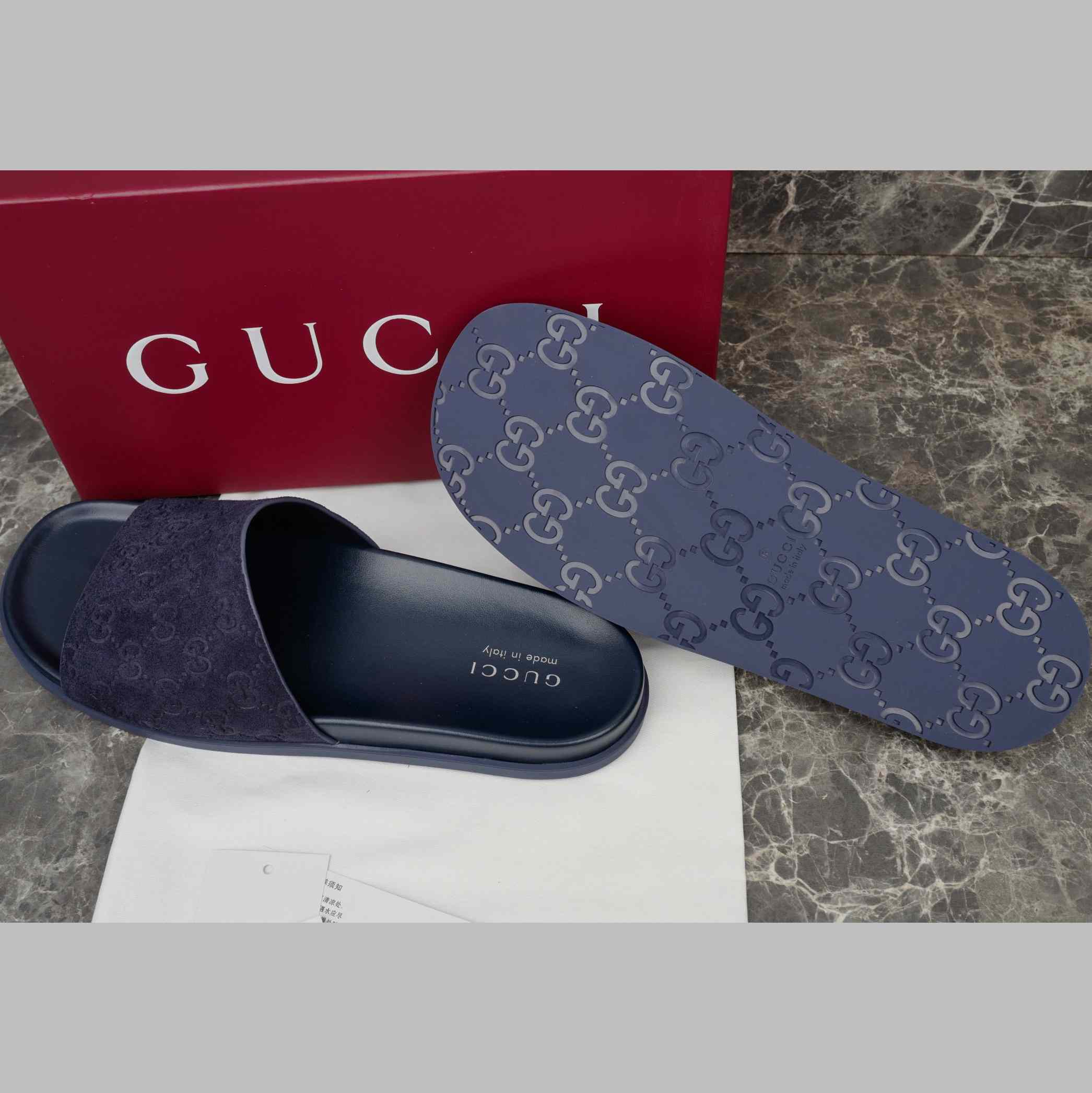 Gucci Men's Slide Sandal - FashionPlug