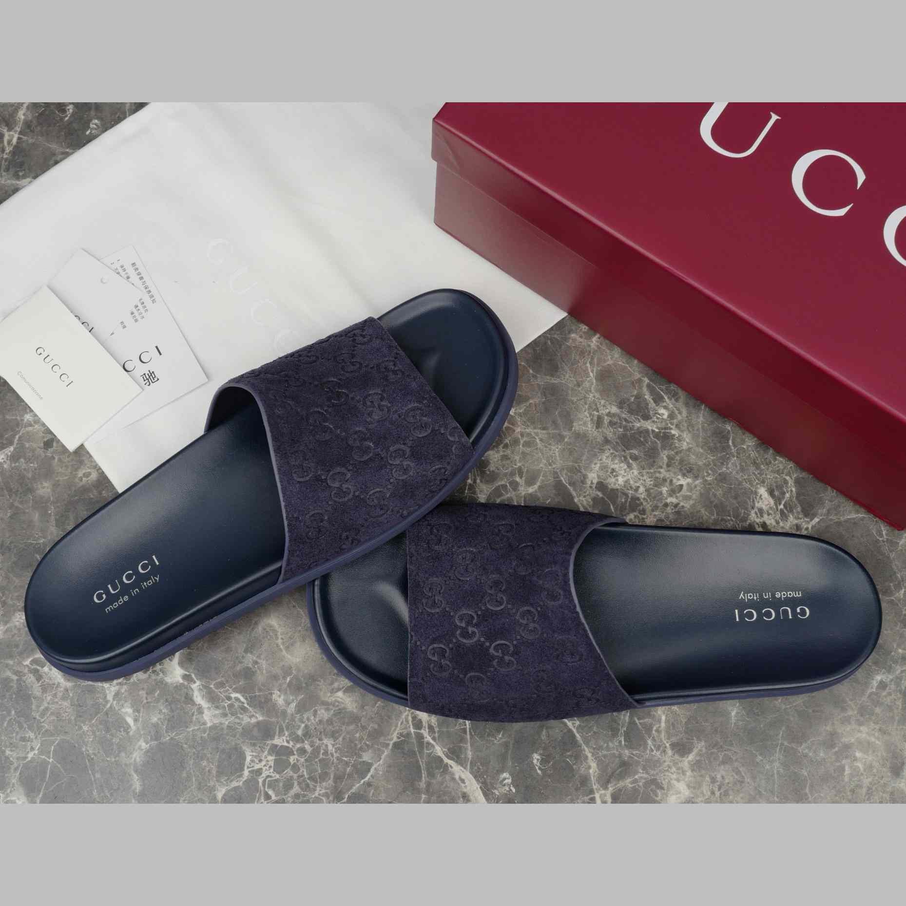 Gucci Men's Slide Sandal - FashionPlug