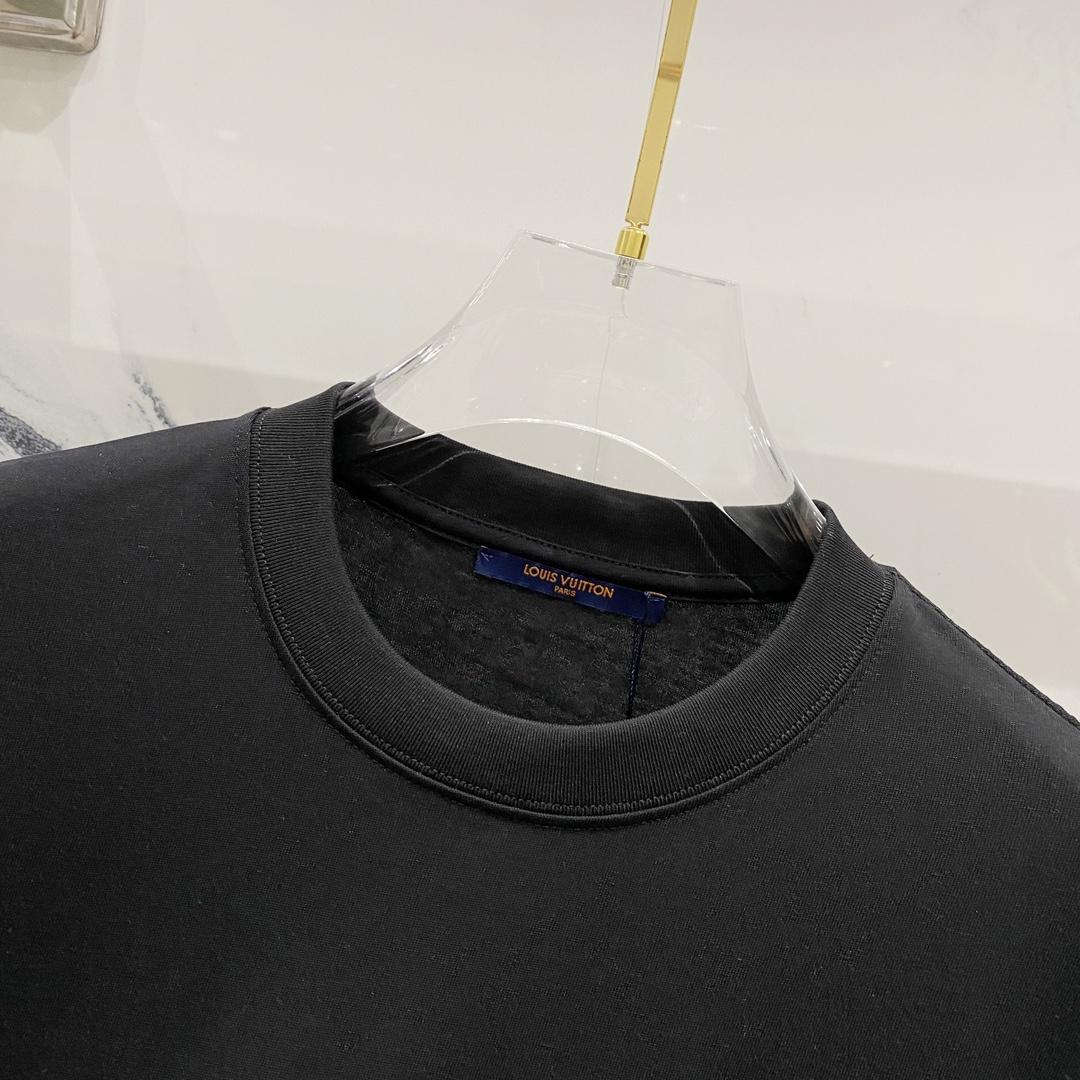 Louis Vuitton Embellished Short-Sleeved Cotton Crewneck   1AFRJG - FashionPlug
