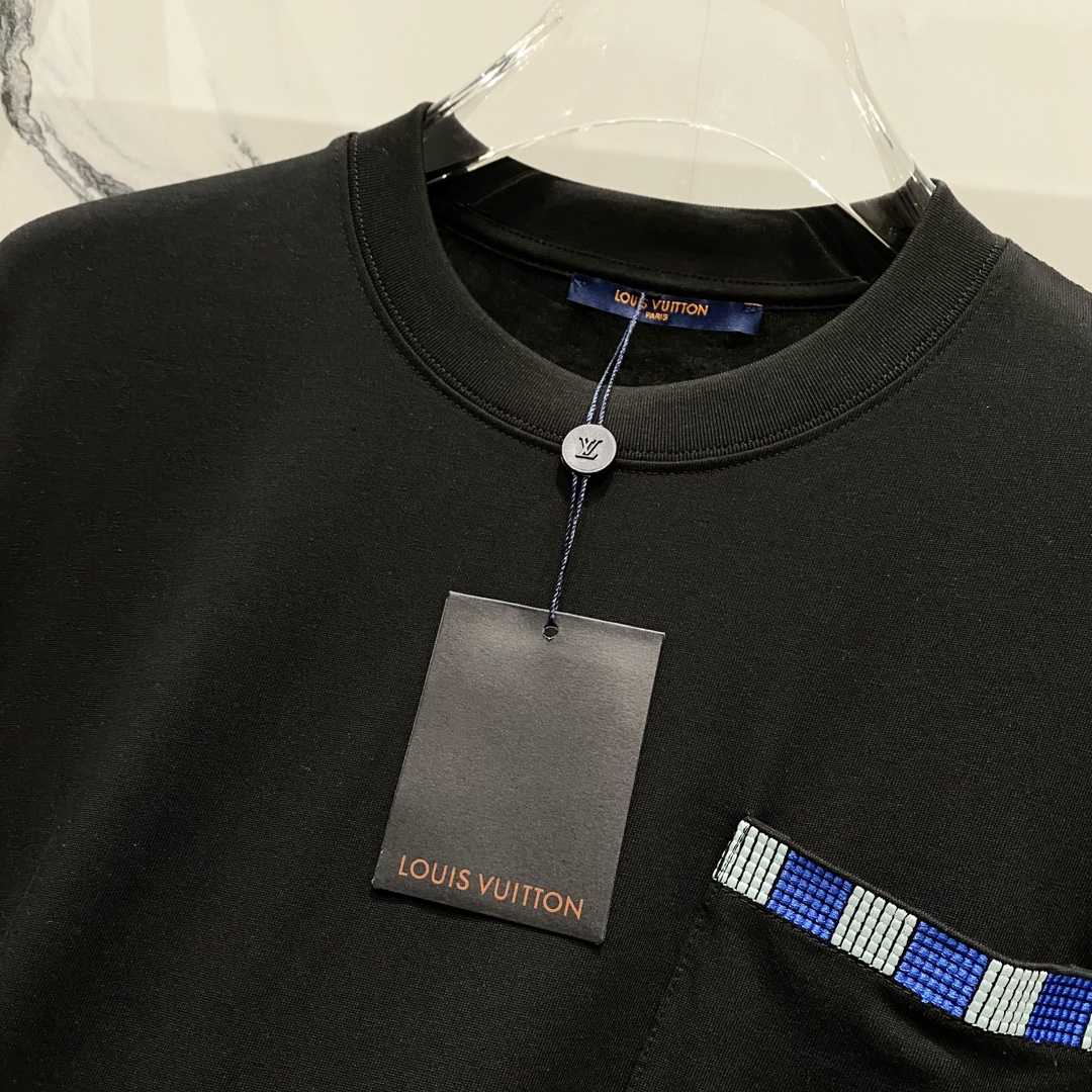 Louis Vuitton Embellished Short-Sleeved Cotton Crewneck   1AFRJG - FashionPlug