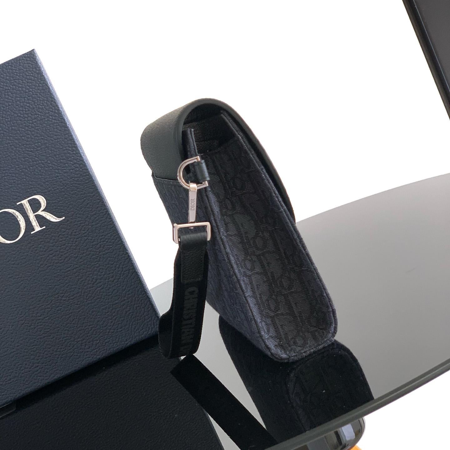 Dior Saddle A5 Triangle Pouch  - FashionPlug