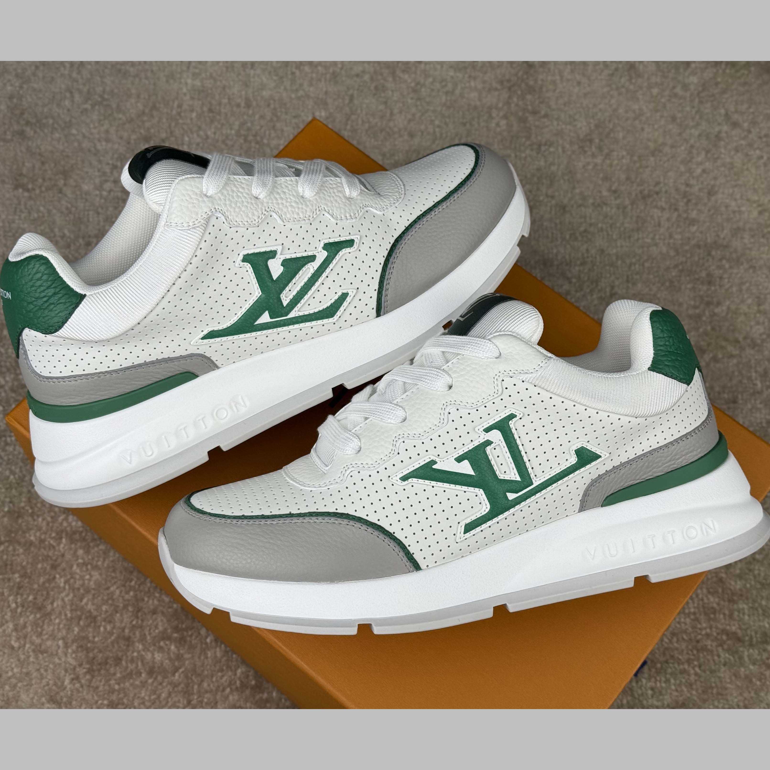 Louis Vuitton LV Classic Sneaker   1AHSUG - FashionPlug