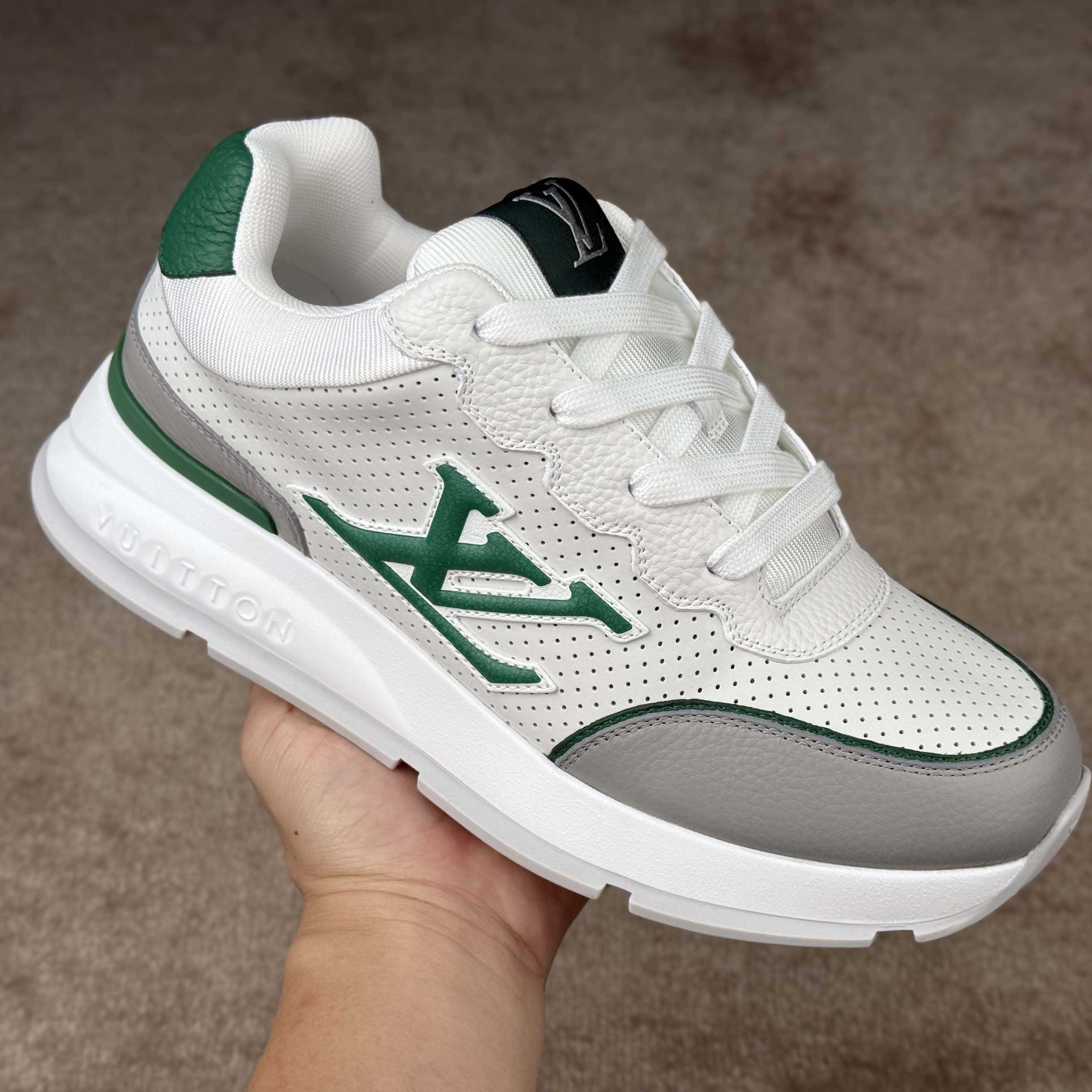 Louis Vuitton LV Classic Sneaker   1AHSUG - FashionPlug