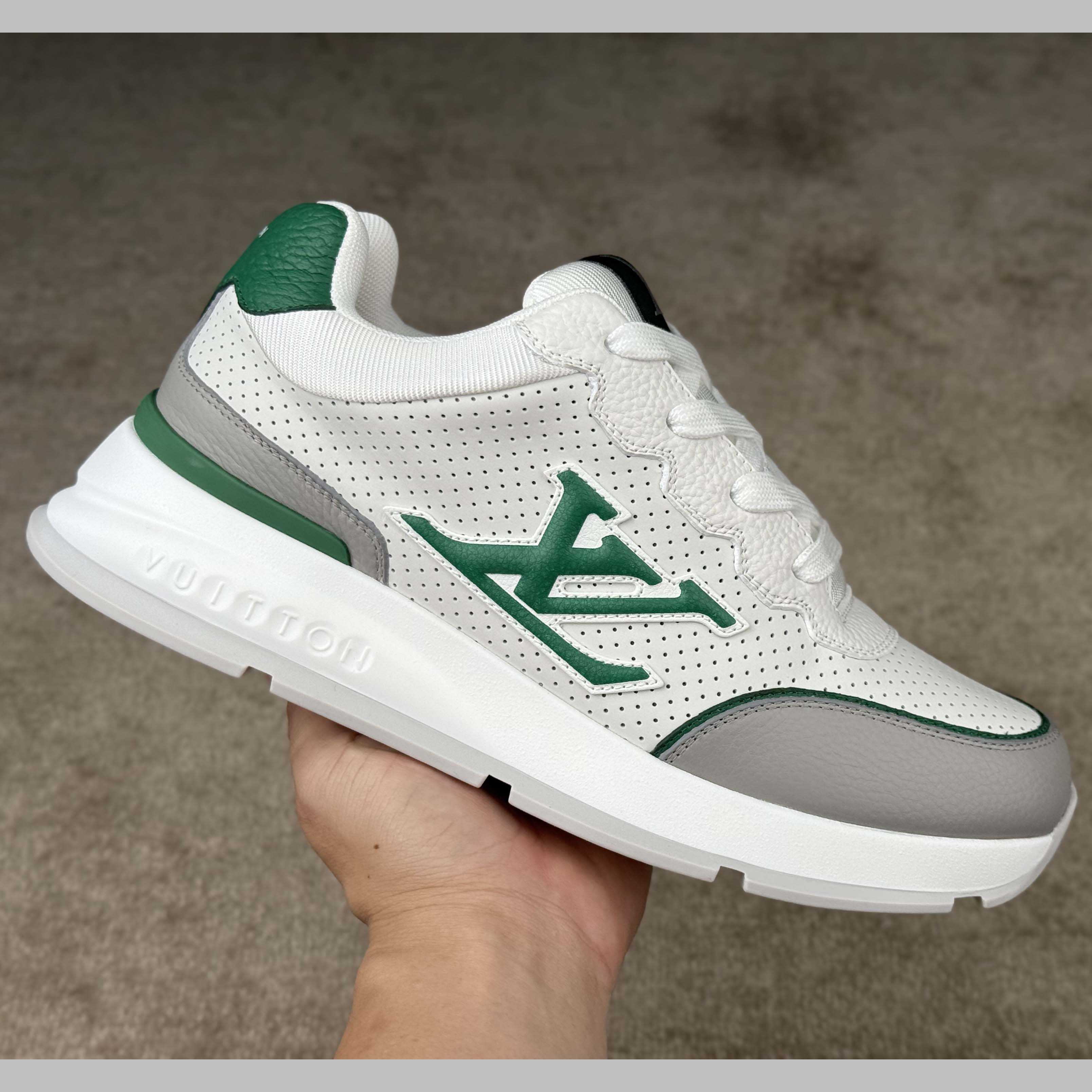 Louis Vuitton LV Classic Sneaker   1AHSUG - FashionPlug
