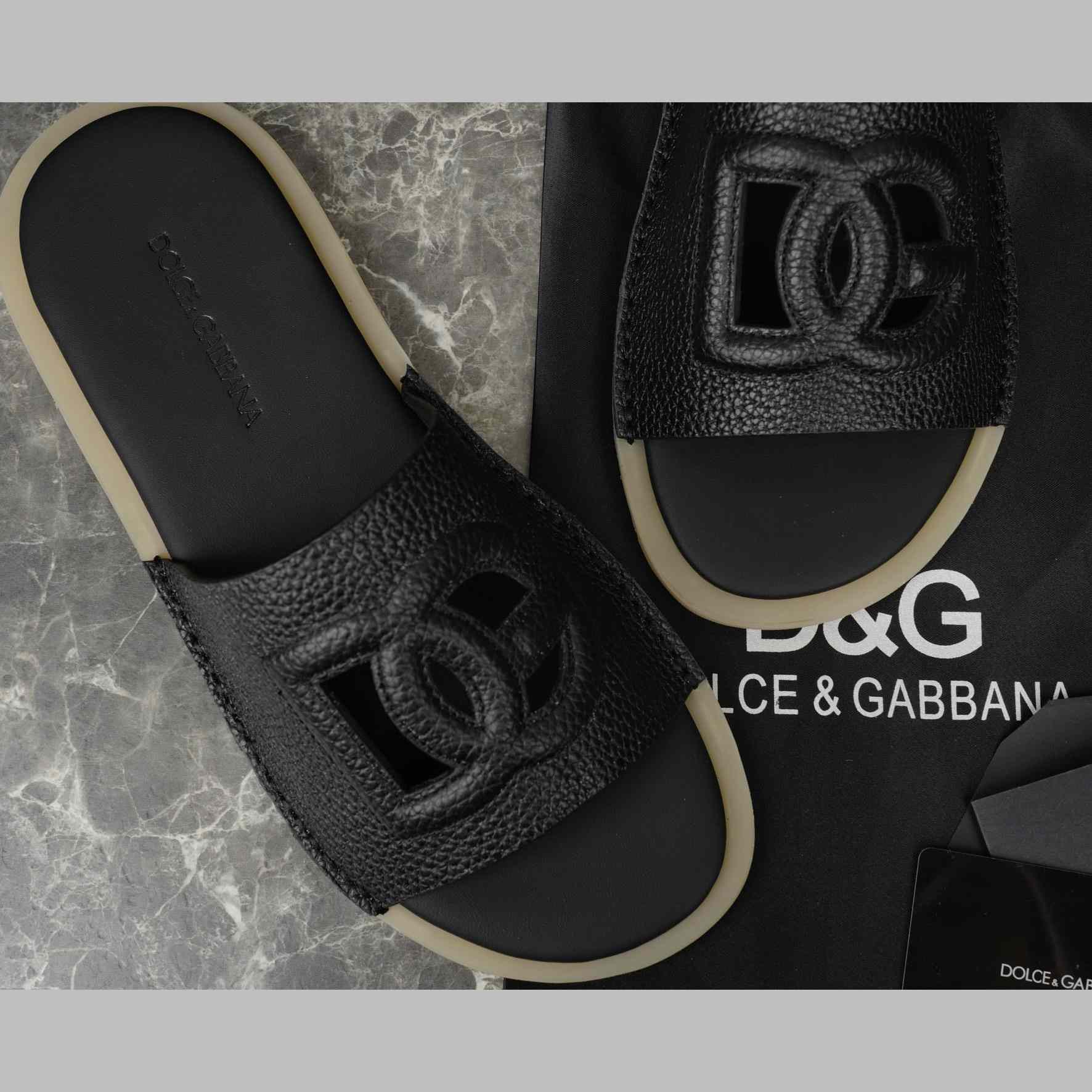 Dolce & Gabbana Black Leather Sliders - FashionPlug
