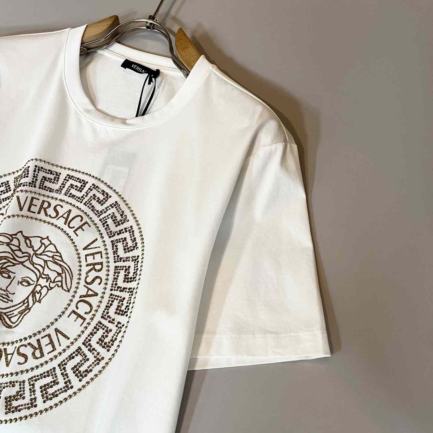 Versace Medusa T-shirt - FashionPlug