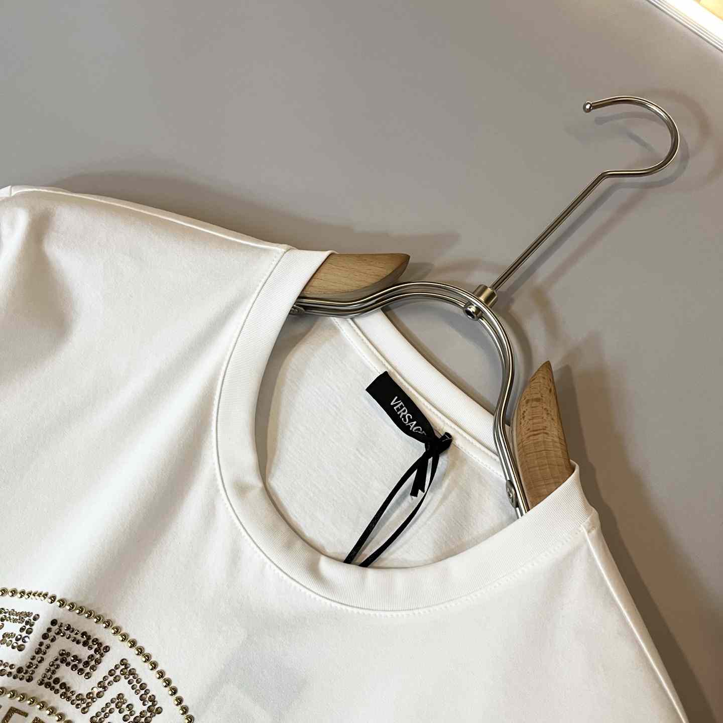 Versace Medusa T-shirt - FashionPlug