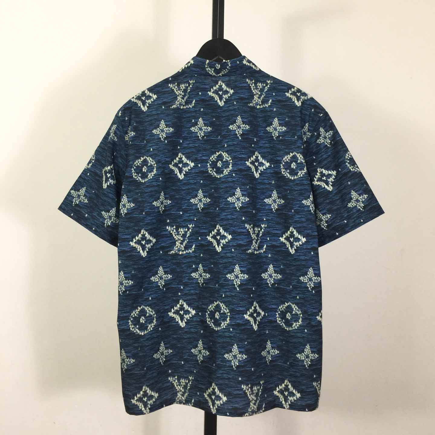 Louis Vuitton Printed Monogram Short-Sleeved Shirt   1AHVU4 - FashionPlug