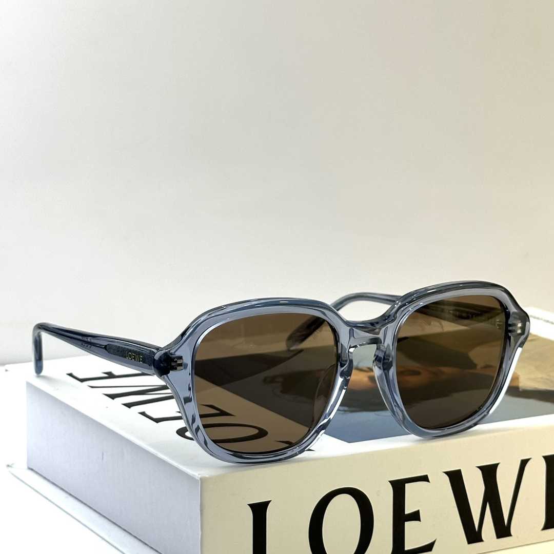 Loewe Alpha Slim sunglasses  LW40163I - FashionPlug